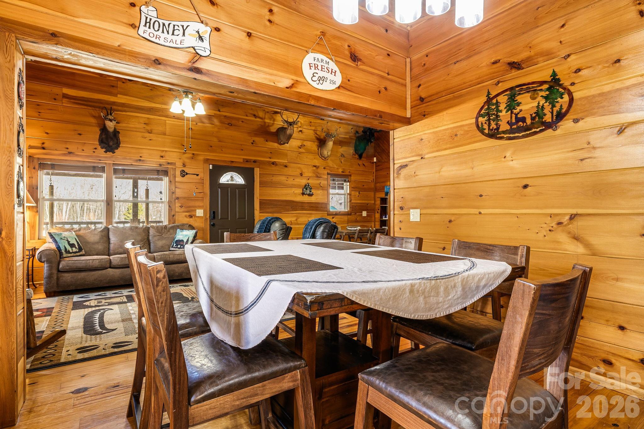233 Rocky Top Road — Maggie Valley