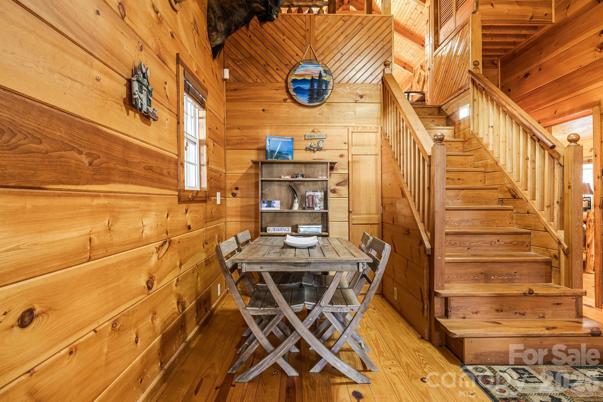 233 Rocky Top Road — Maggie Valley