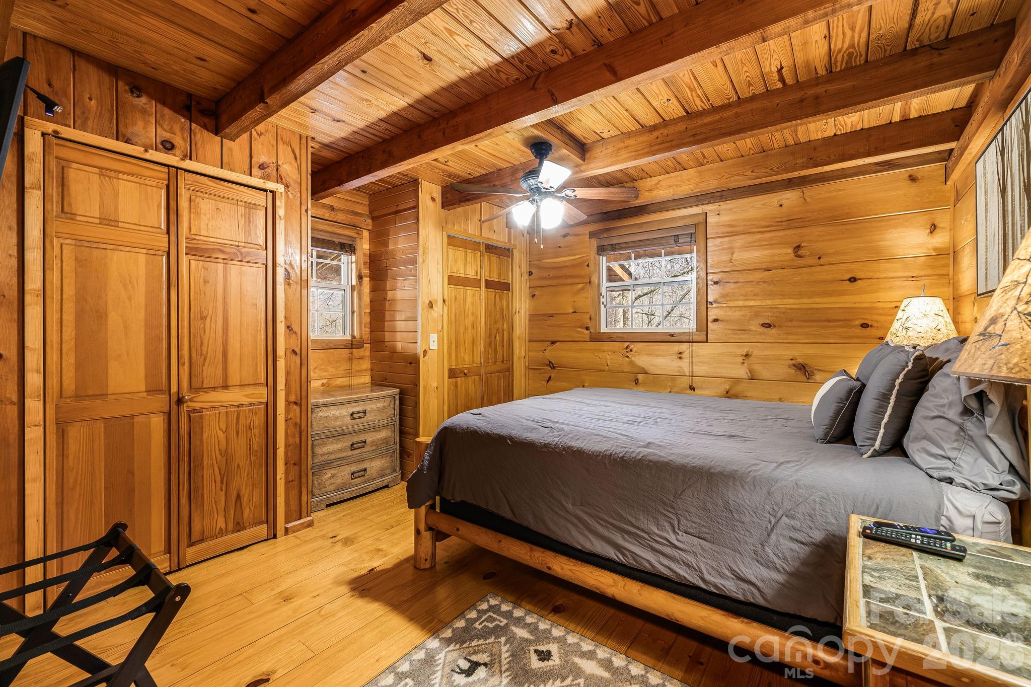 233 Rocky Top Road — Maggie Valley