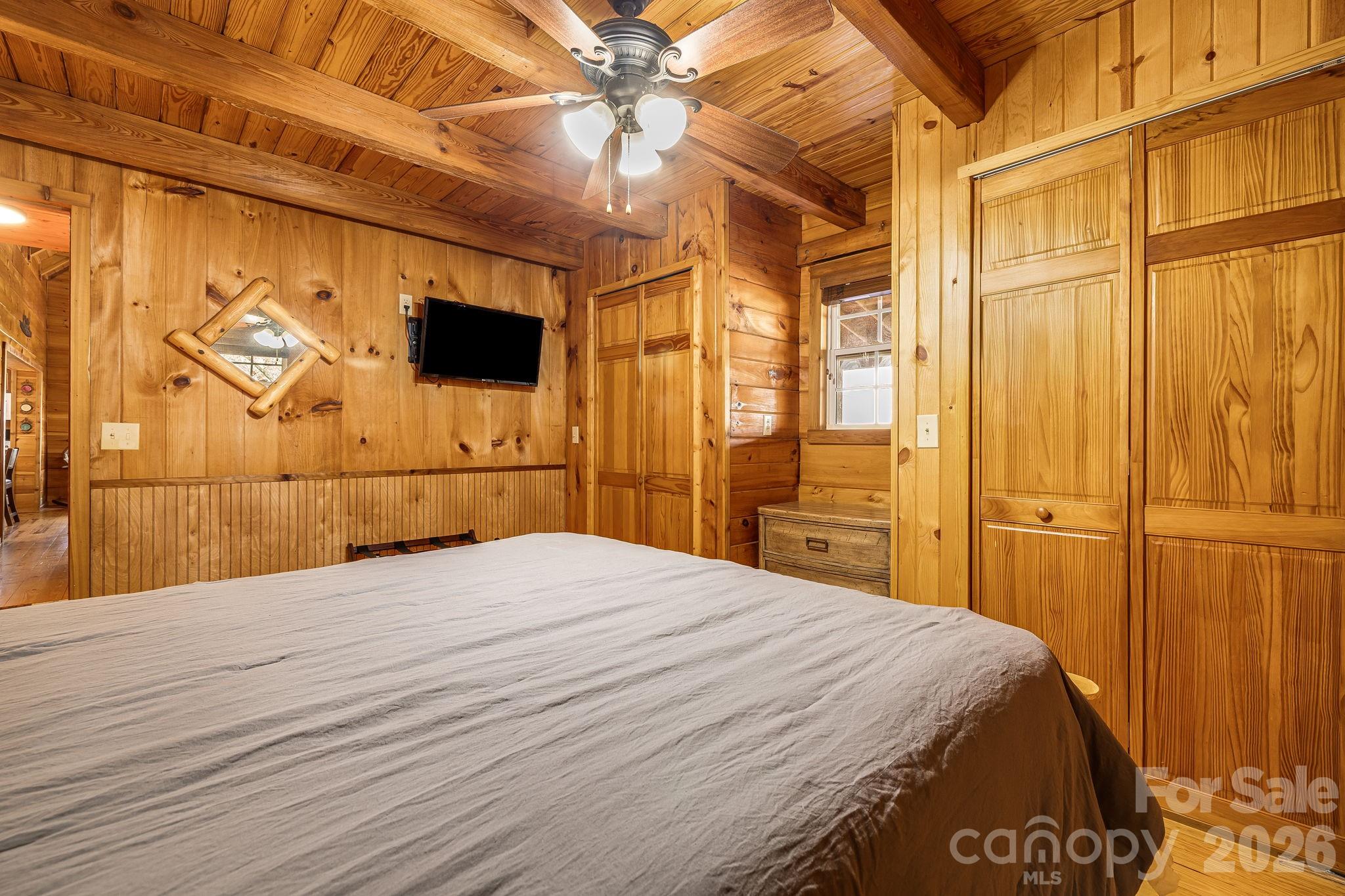 233 Rocky Top Road — Maggie Valley