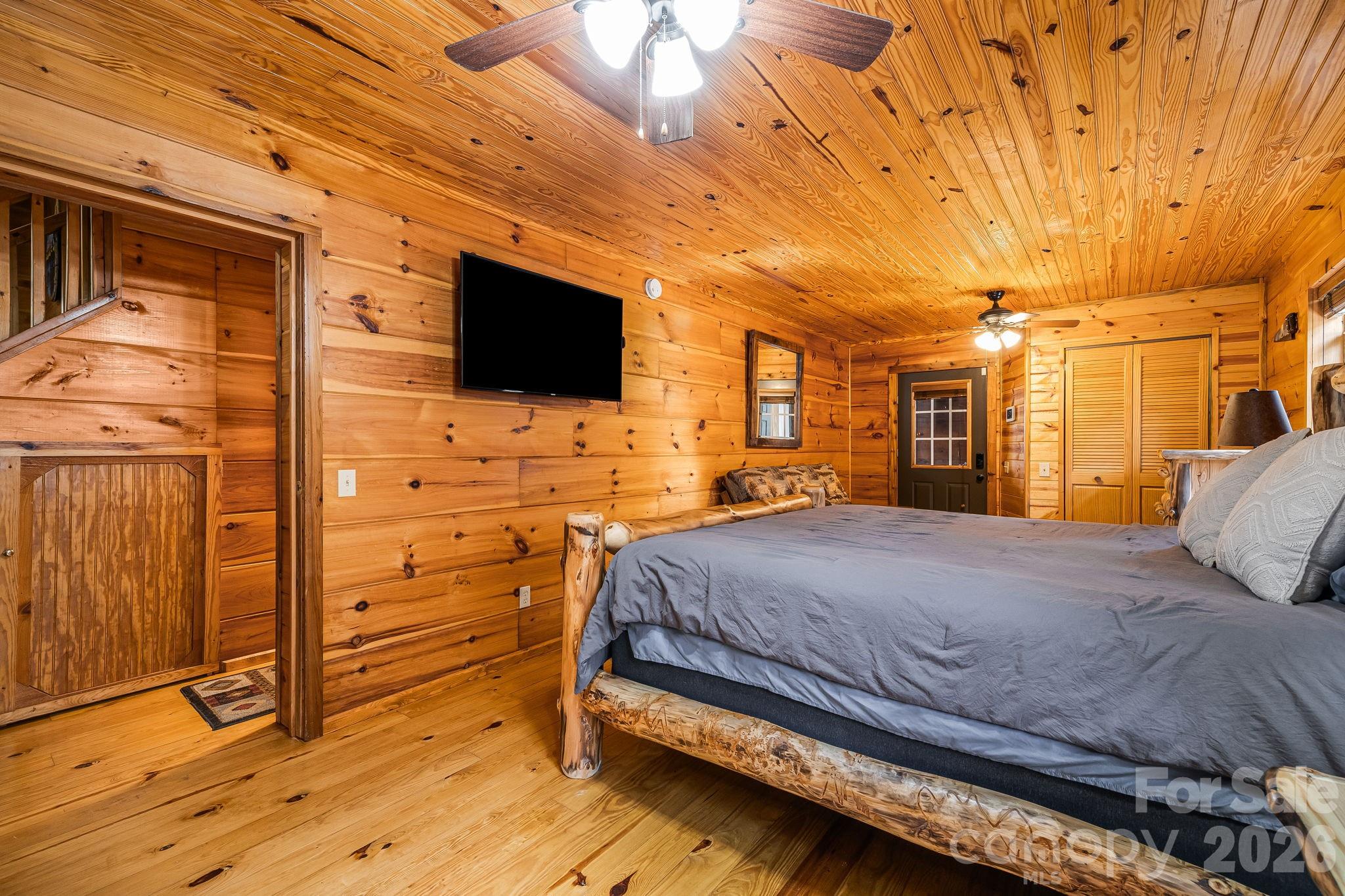 233 Rocky Top Road — Maggie Valley