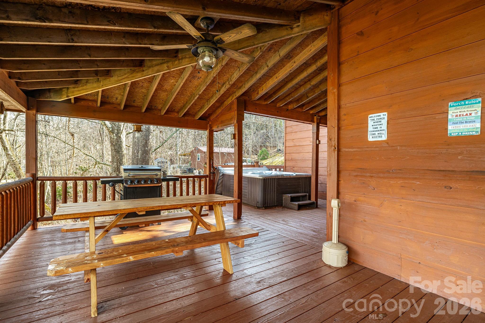 233 Rocky Top Road — Maggie Valley