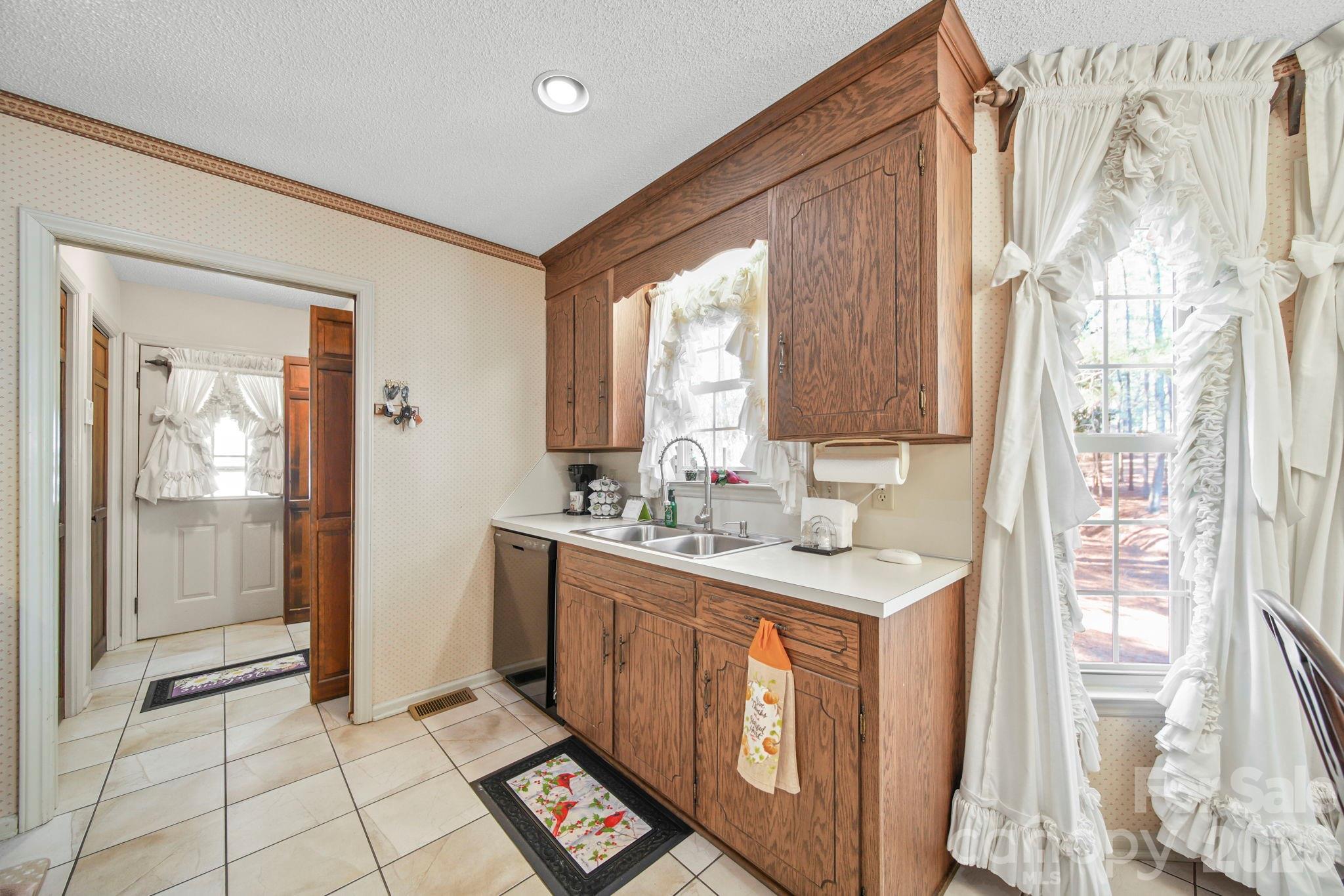 219 Williamsburg Lane — Wadesboro