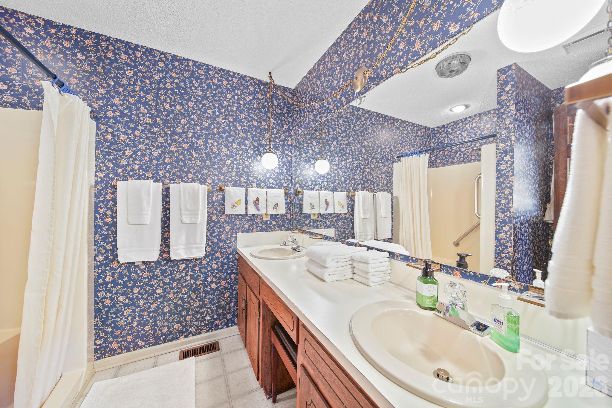 219 Williamsburg Lane — Wadesboro