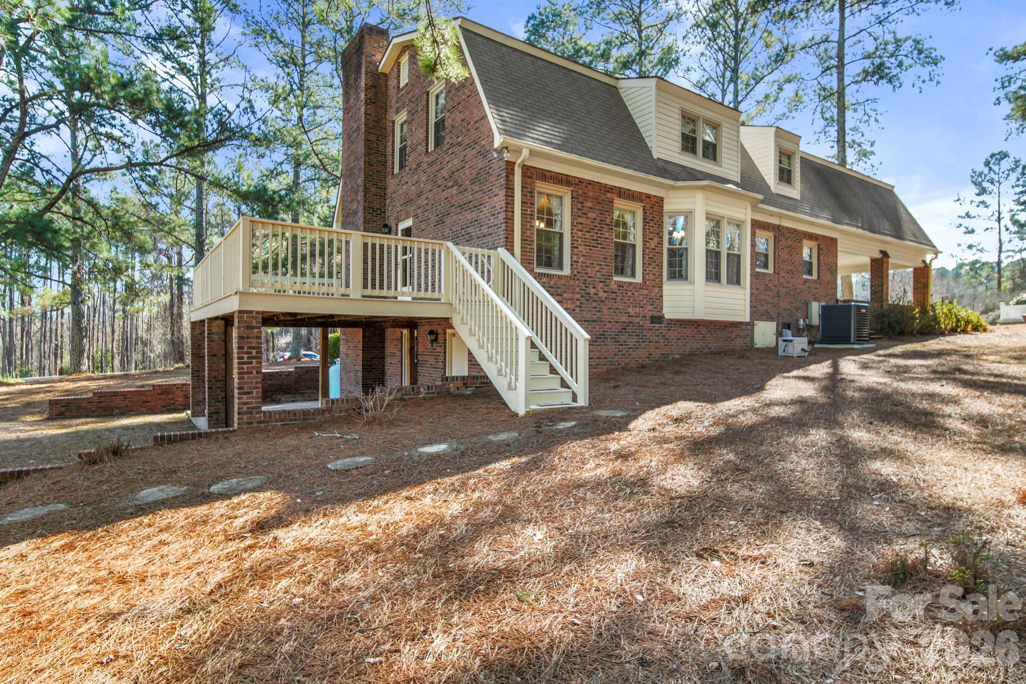 219 Williamsburg Lane — Wadesboro