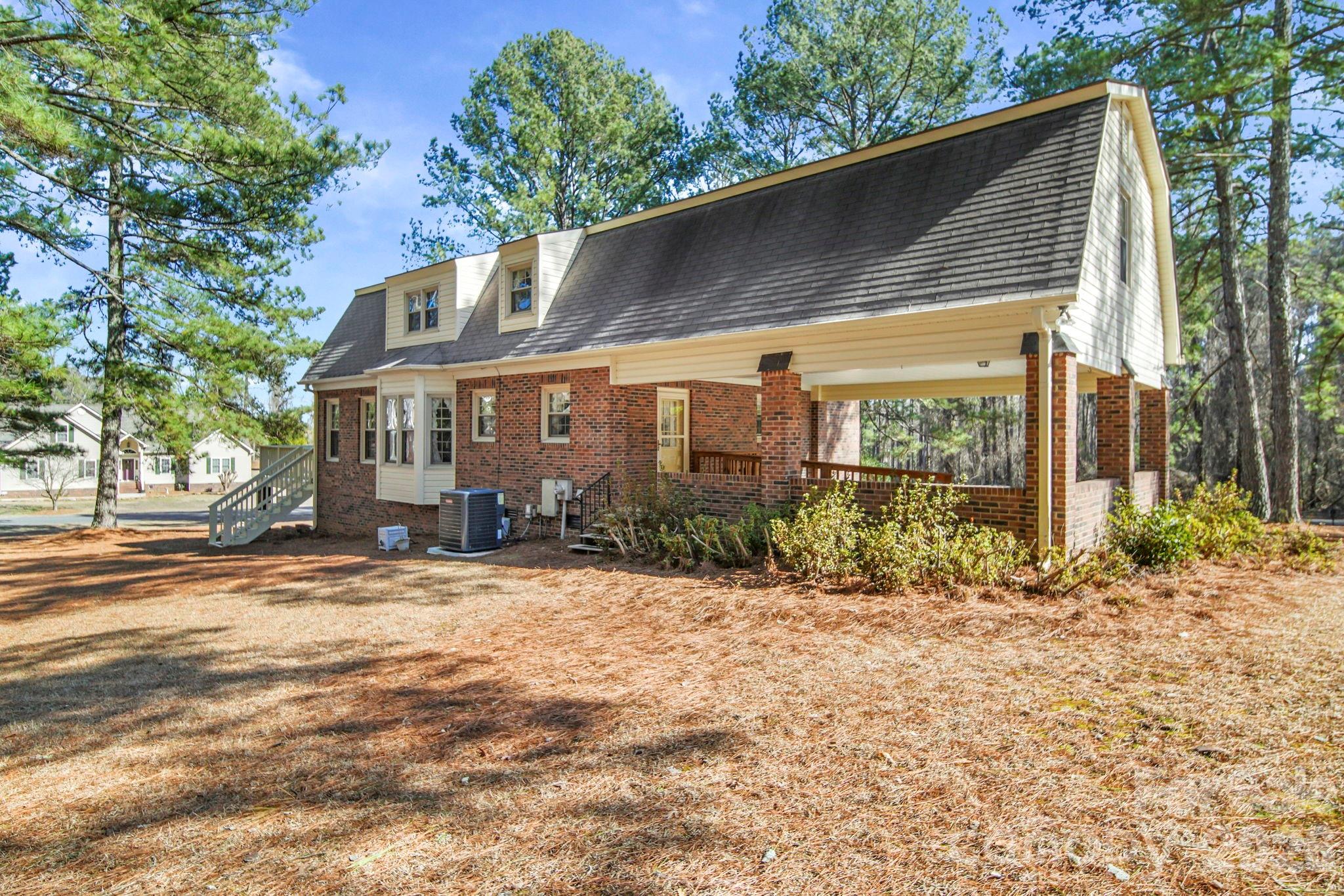 219 Williamsburg Lane — Wadesboro