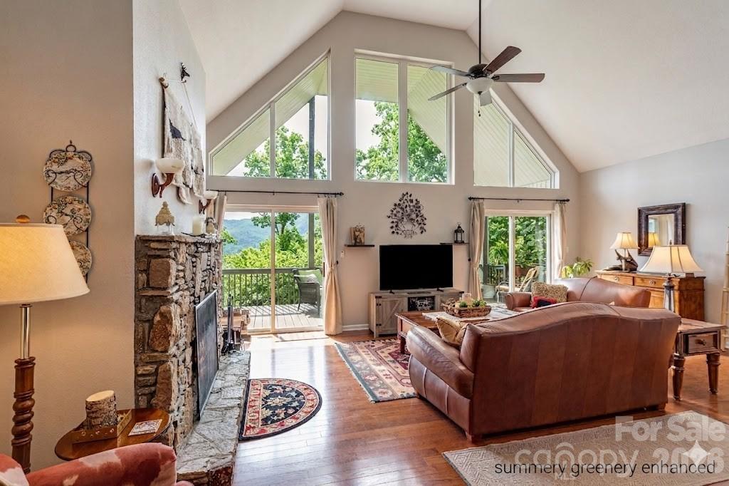 872 Mountainside Drive — Waynesville