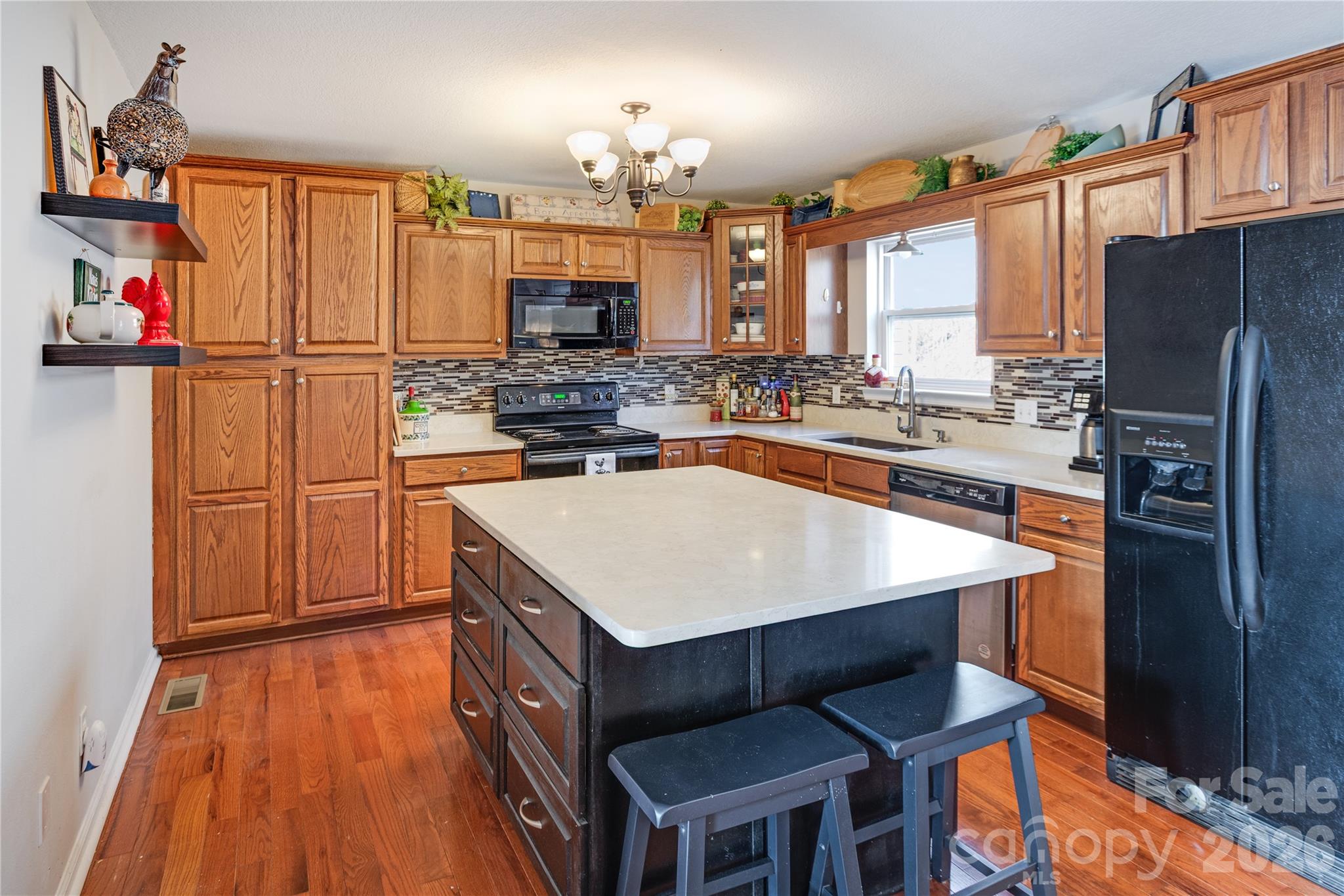 872 Mountainside Drive — Waynesville