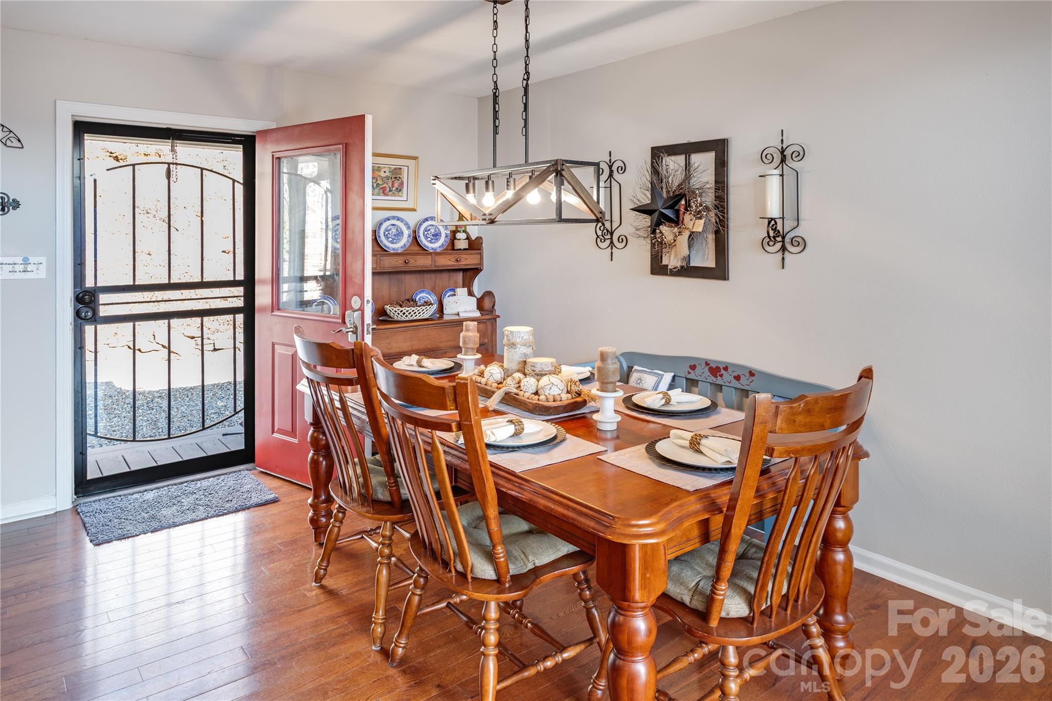 872 Mountainside Drive — Waynesville