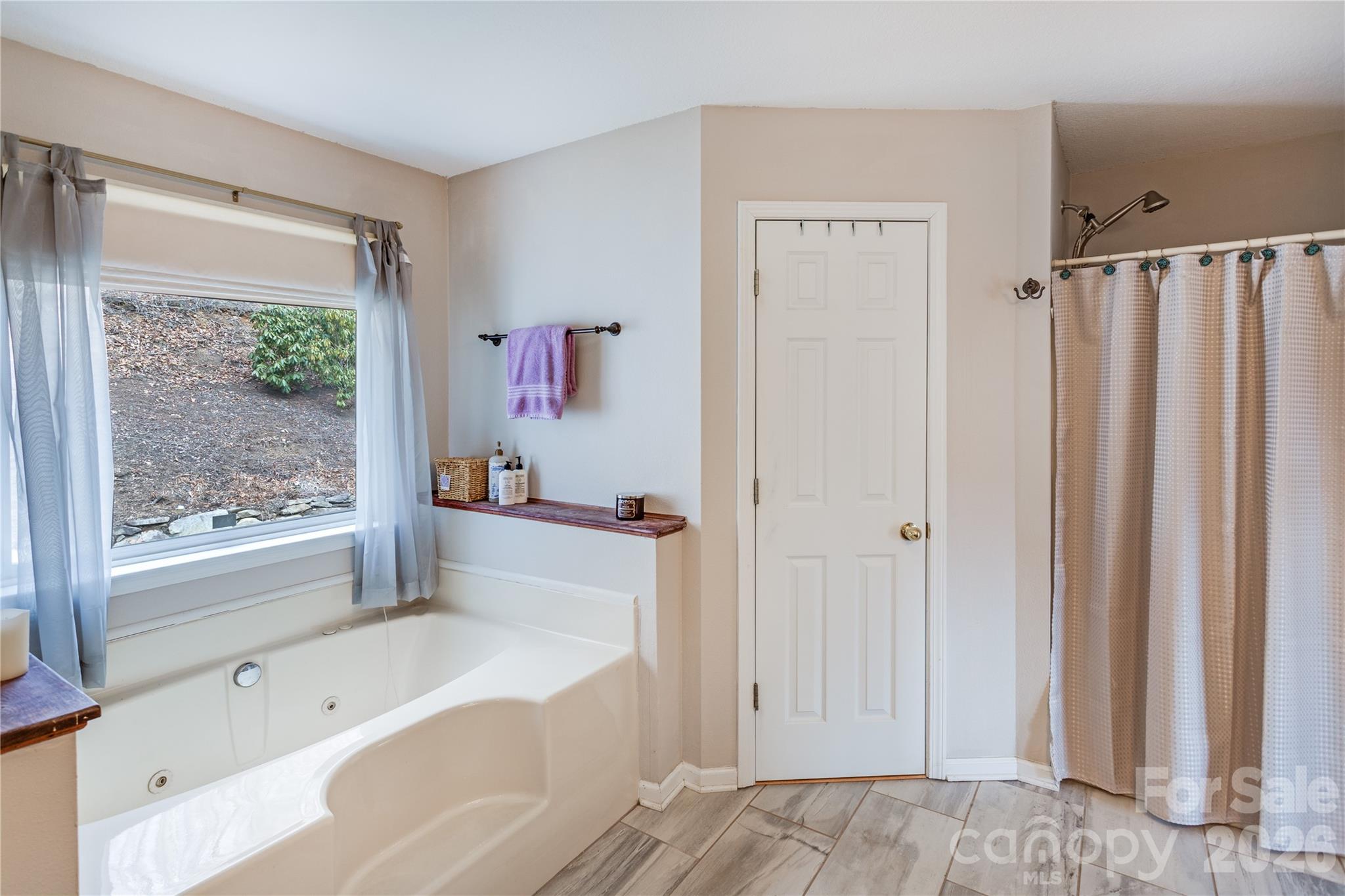 872 Mountainside Drive — Waynesville