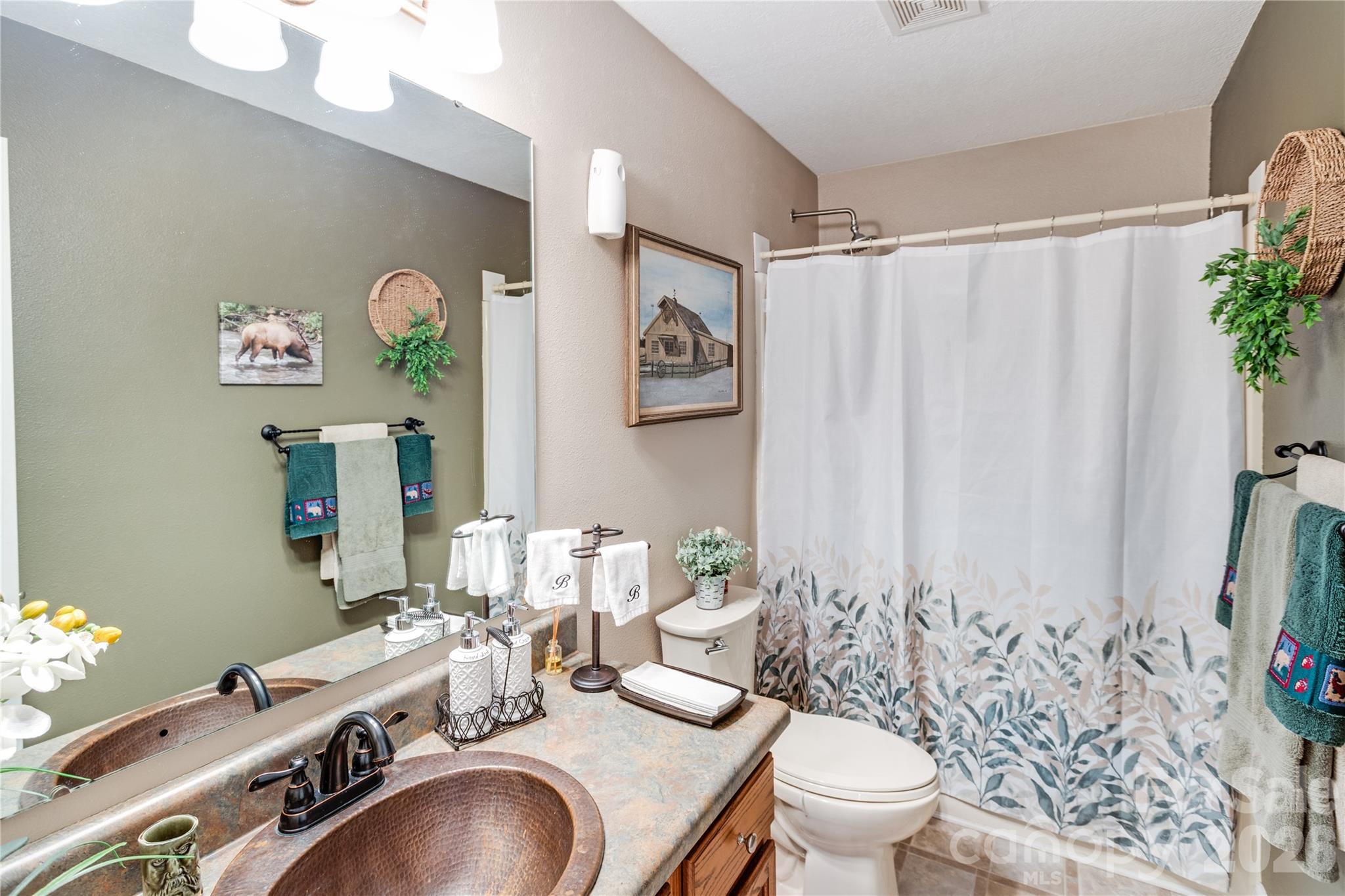 872 Mountainside Drive — Waynesville