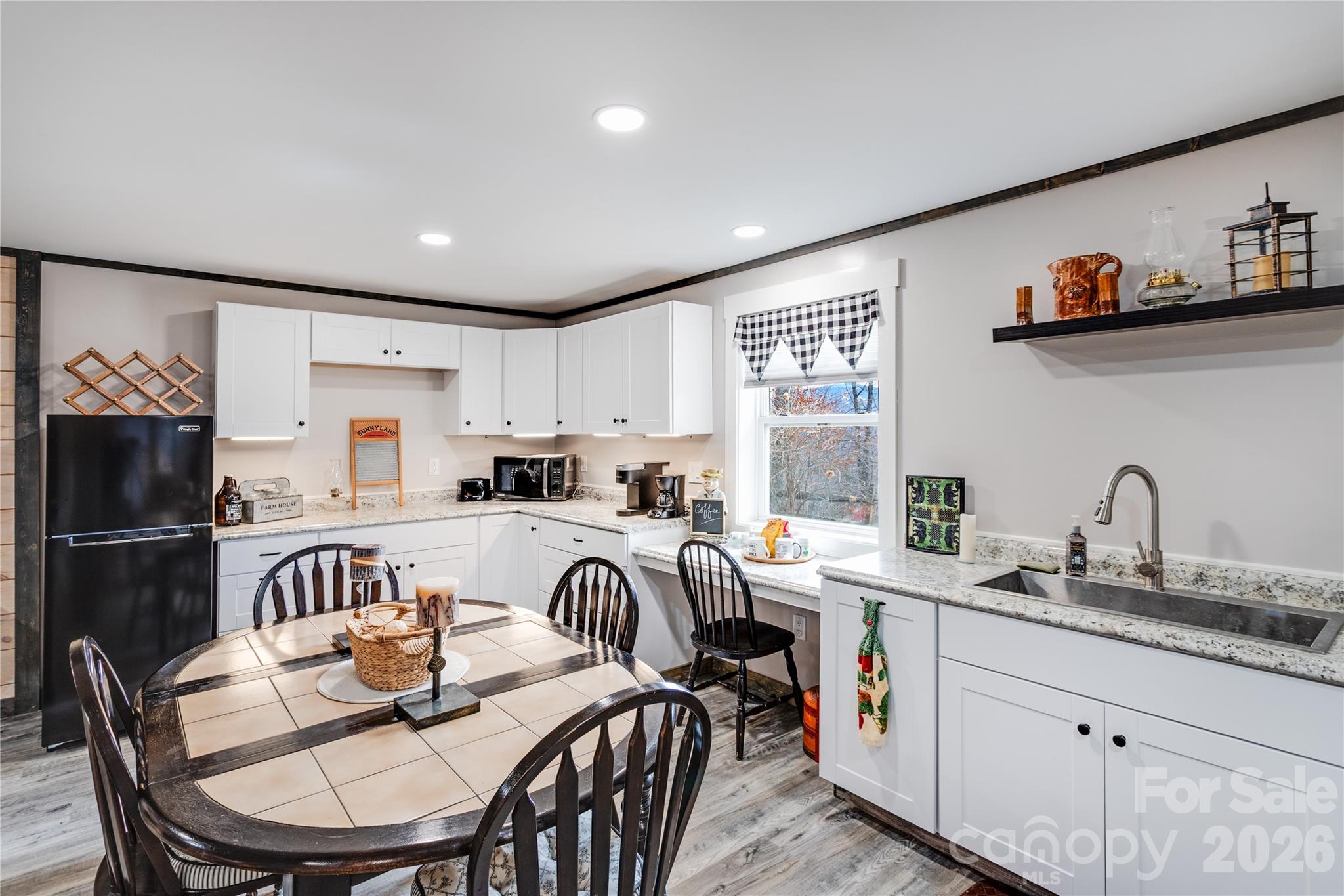 872 Mountainside Drive — Waynesville