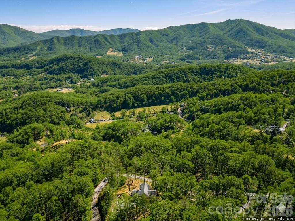 872 Mountainside Drive — Waynesville