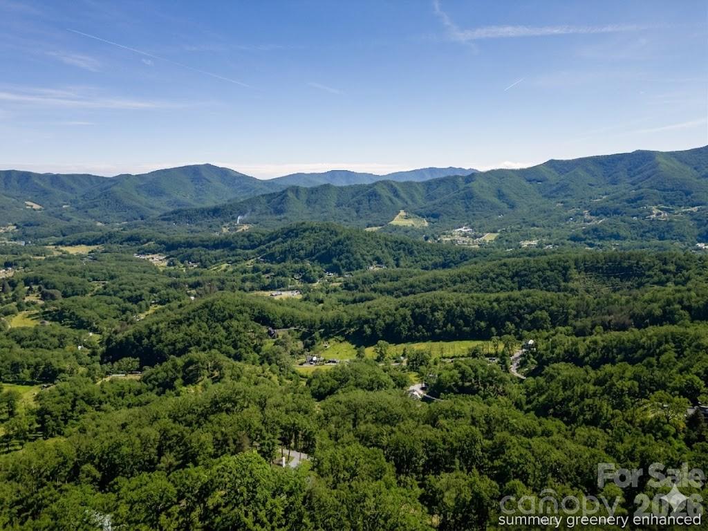 872 Mountainside Drive — Waynesville