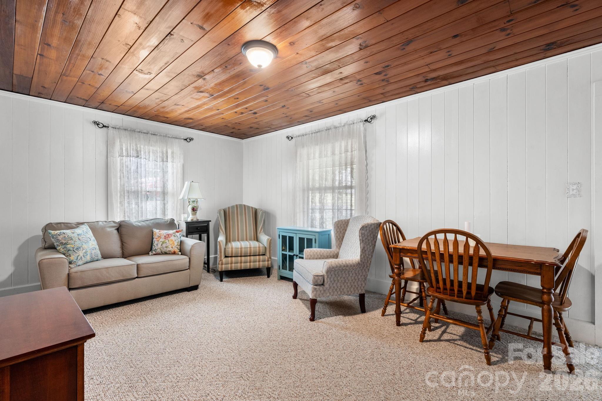 88 Lincoln Avenue — Marion