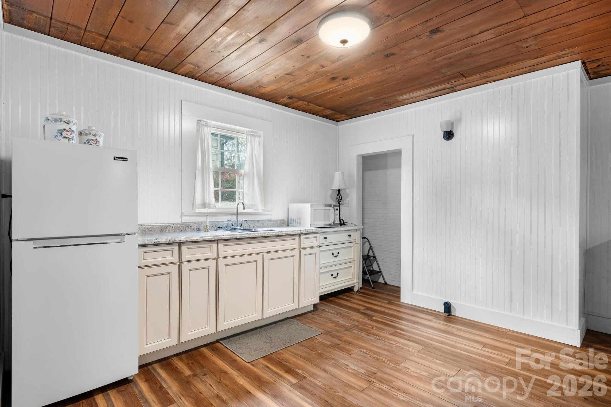 88 Lincoln Avenue — Marion
