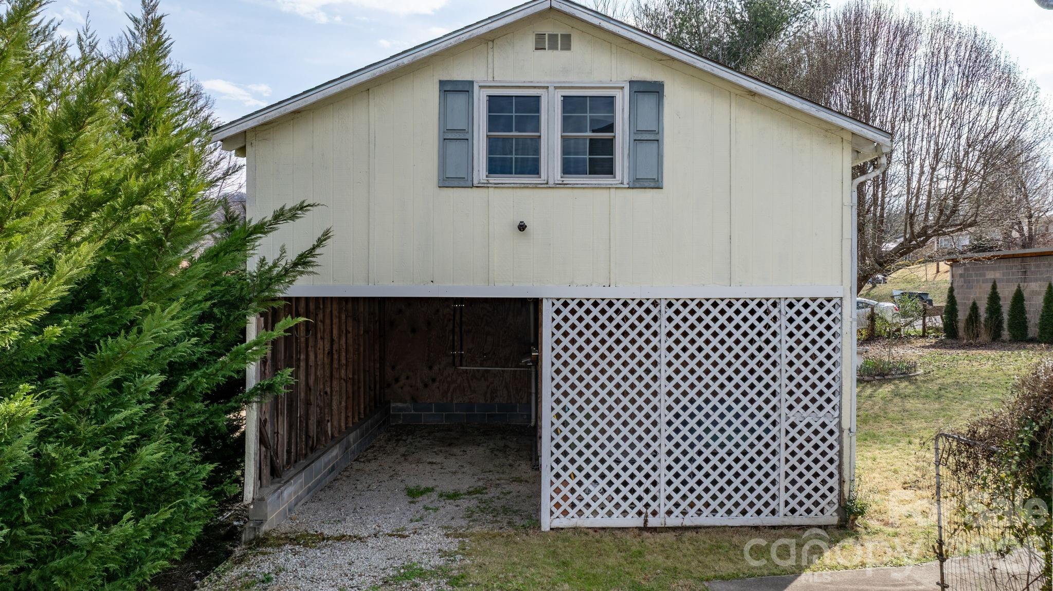 88 Lincoln Avenue — Marion