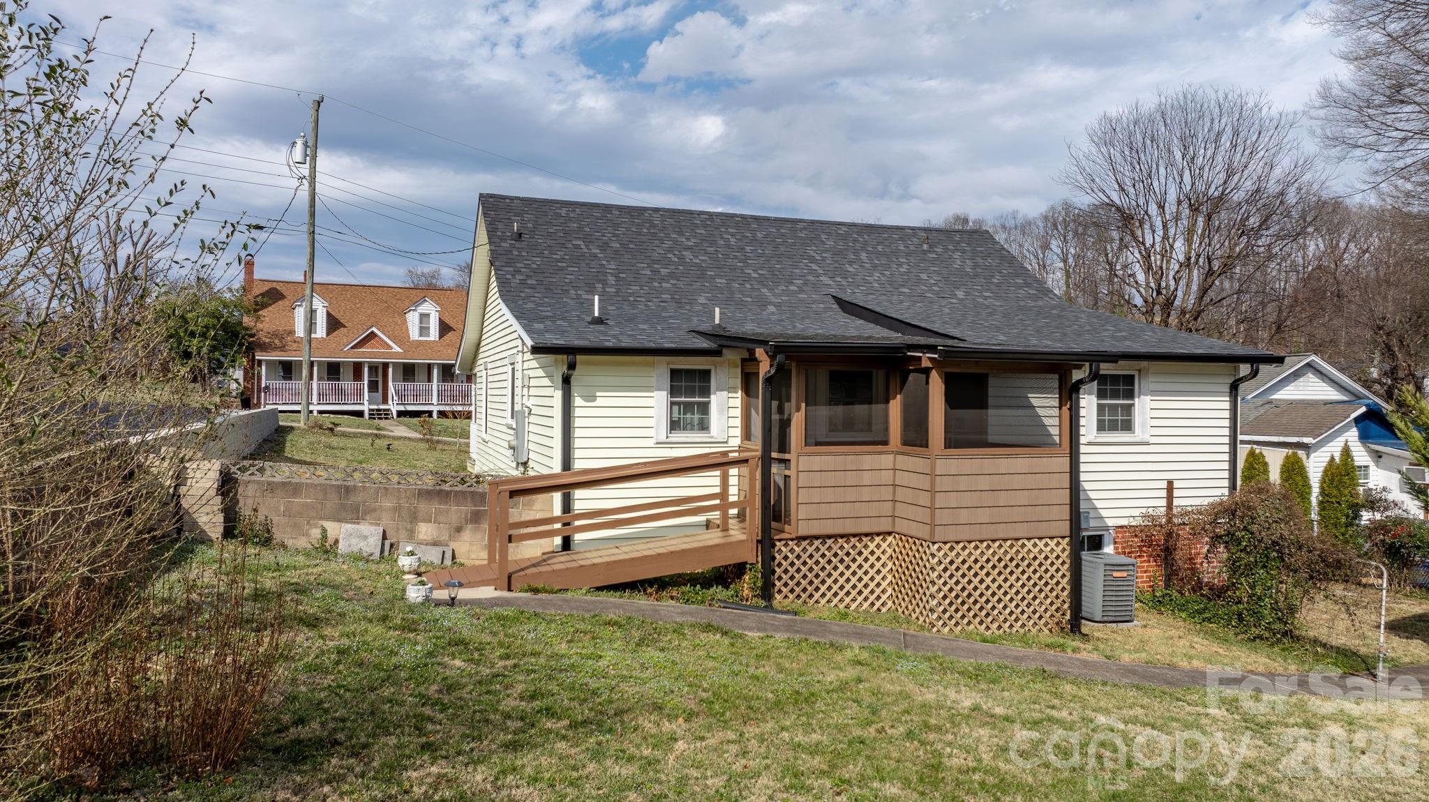 88 Lincoln Avenue — Marion