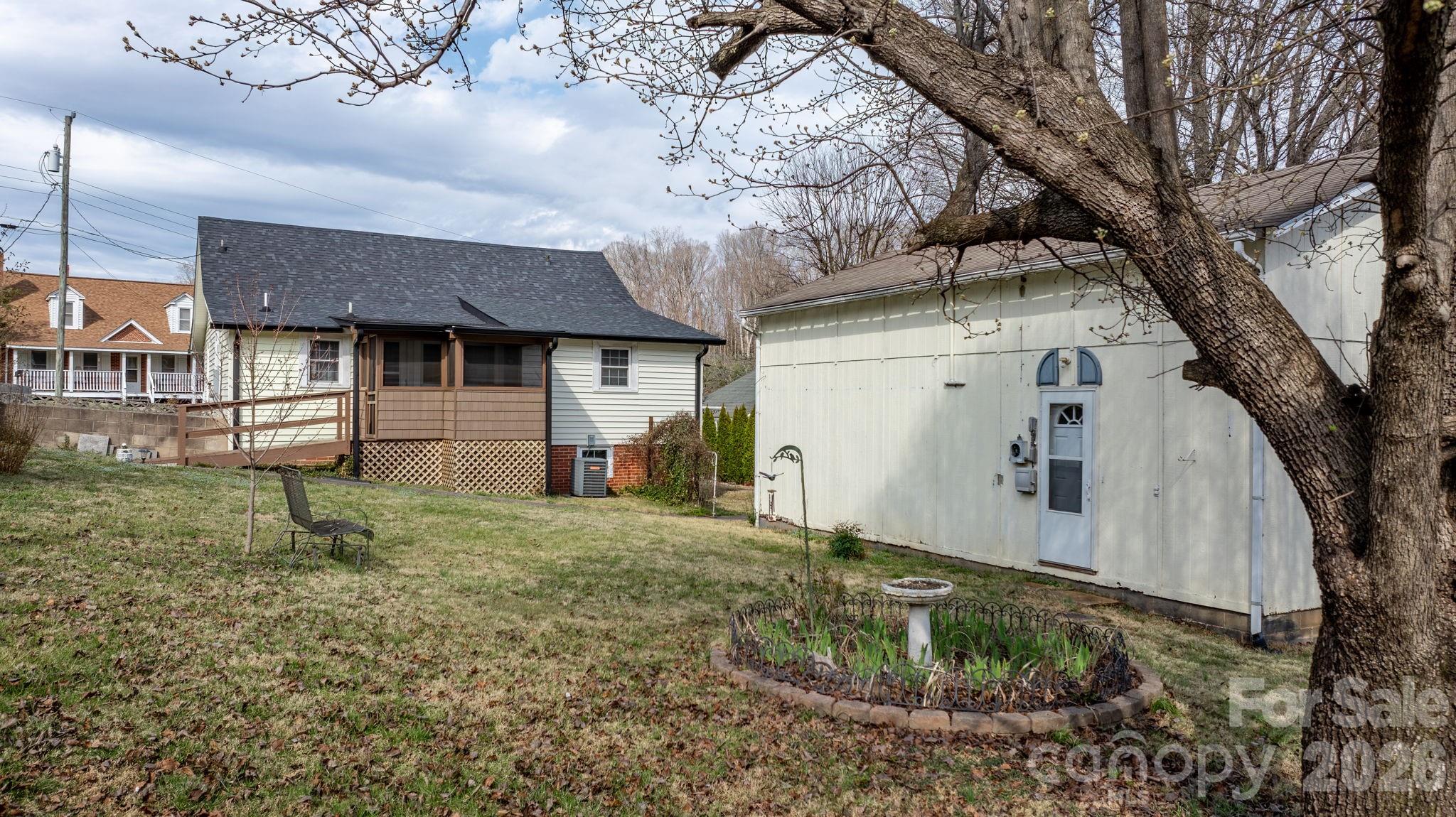 88 Lincoln Avenue — Marion