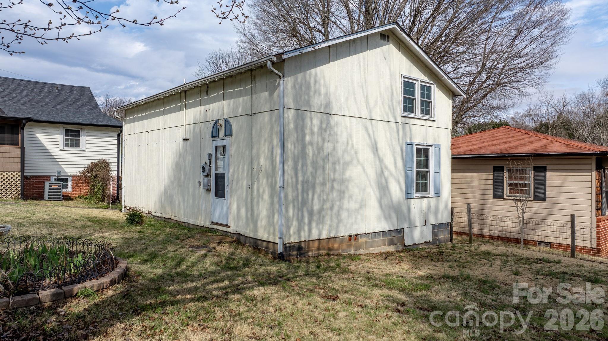 88 Lincoln Avenue — Marion