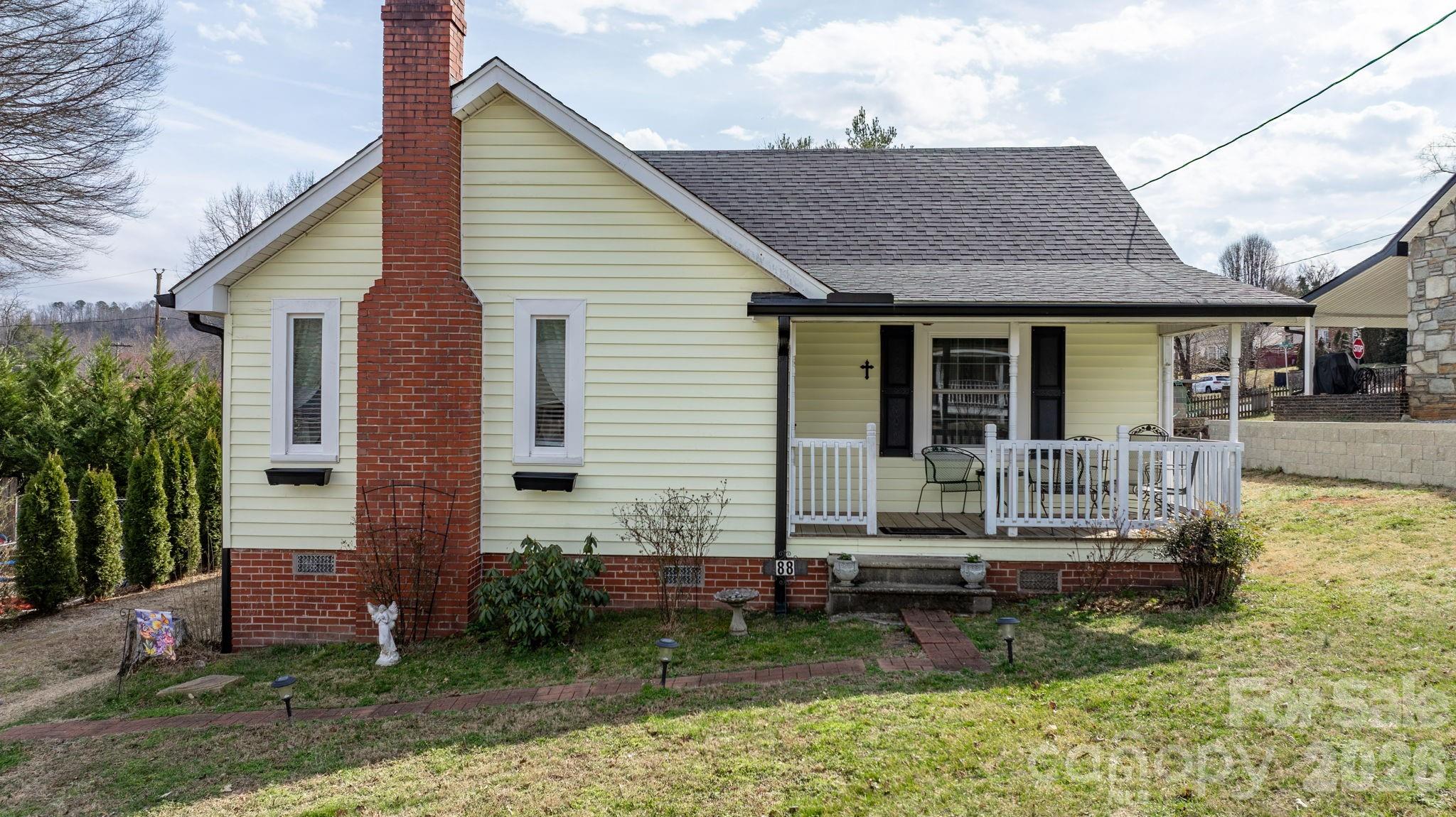88 Lincoln Avenue — Marion