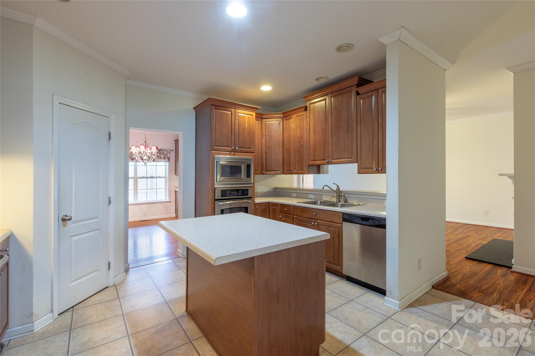 1564 Camp Creek Road — Whittier