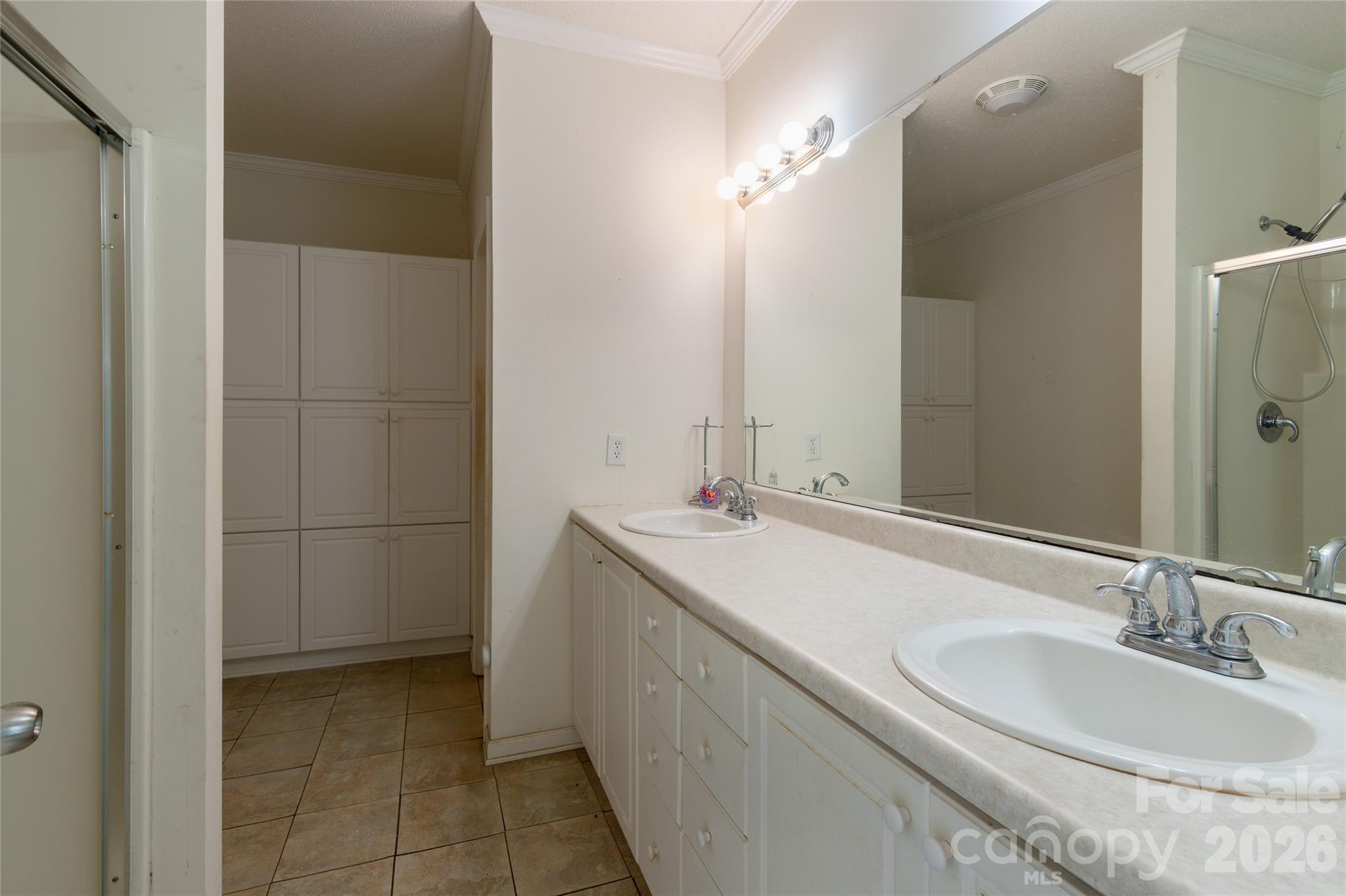 1564 Camp Creek Road — Whittier