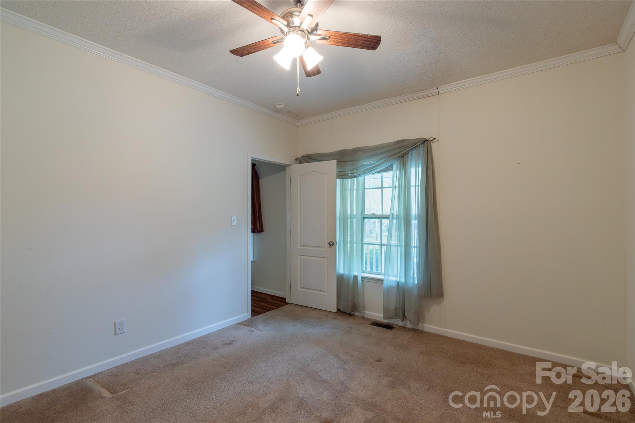 1564 Camp Creek Road — Whittier