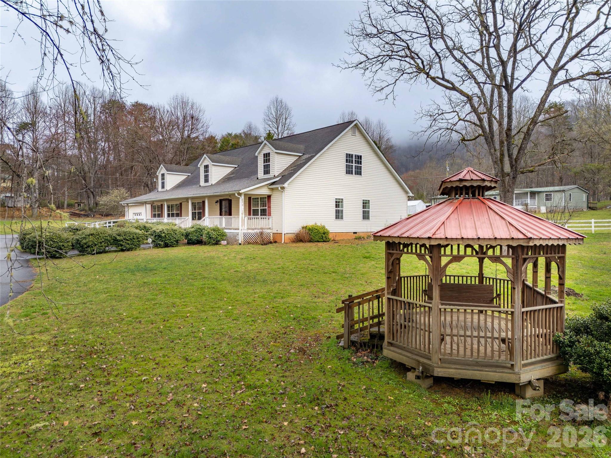 1564 Camp Creek Road — Whittier