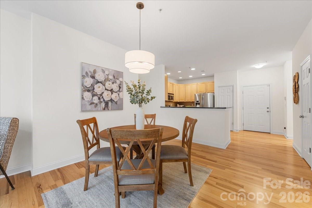 1000 E Woodlawn Road #118 — Charlotte