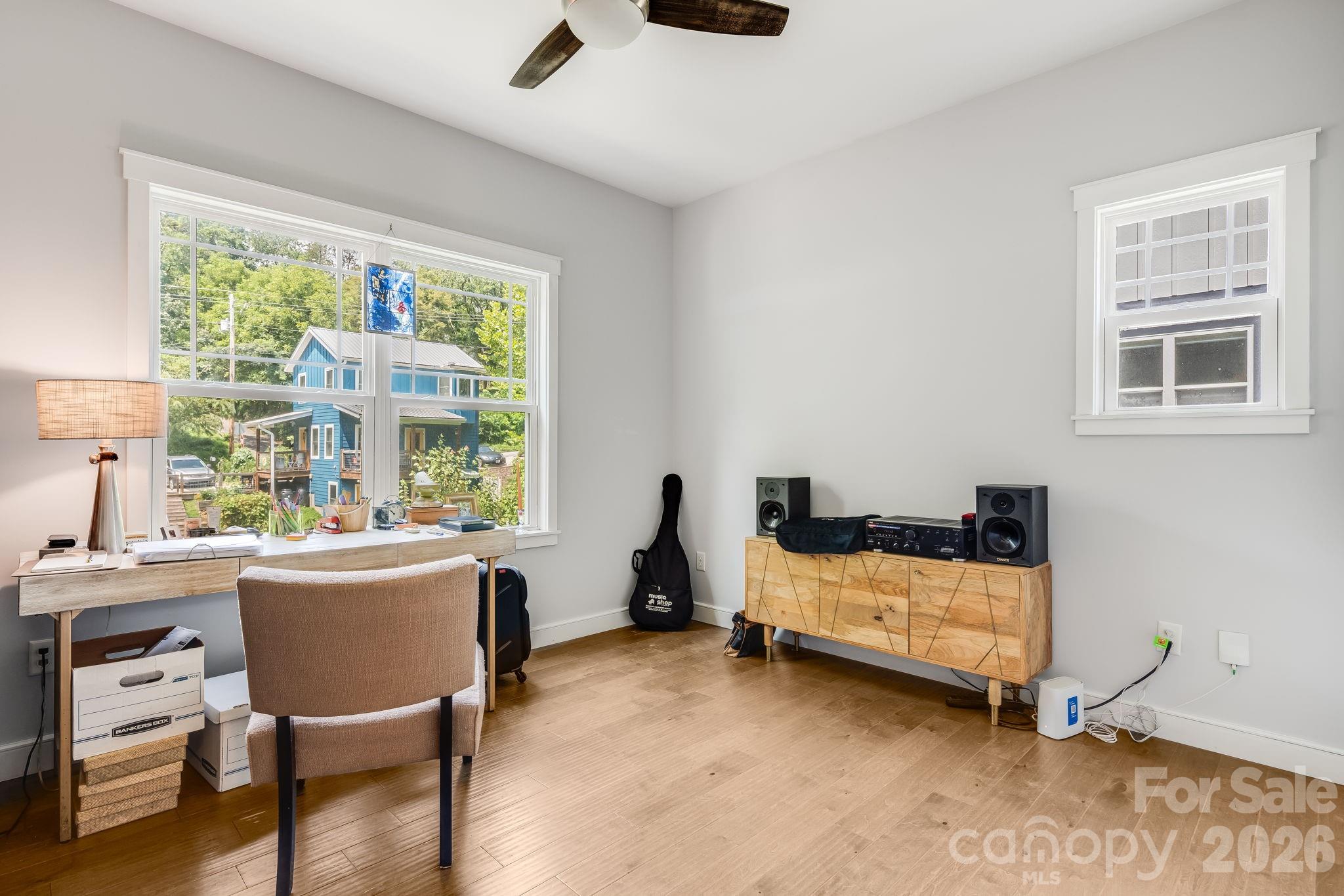 35 Emmett Lane — Asheville