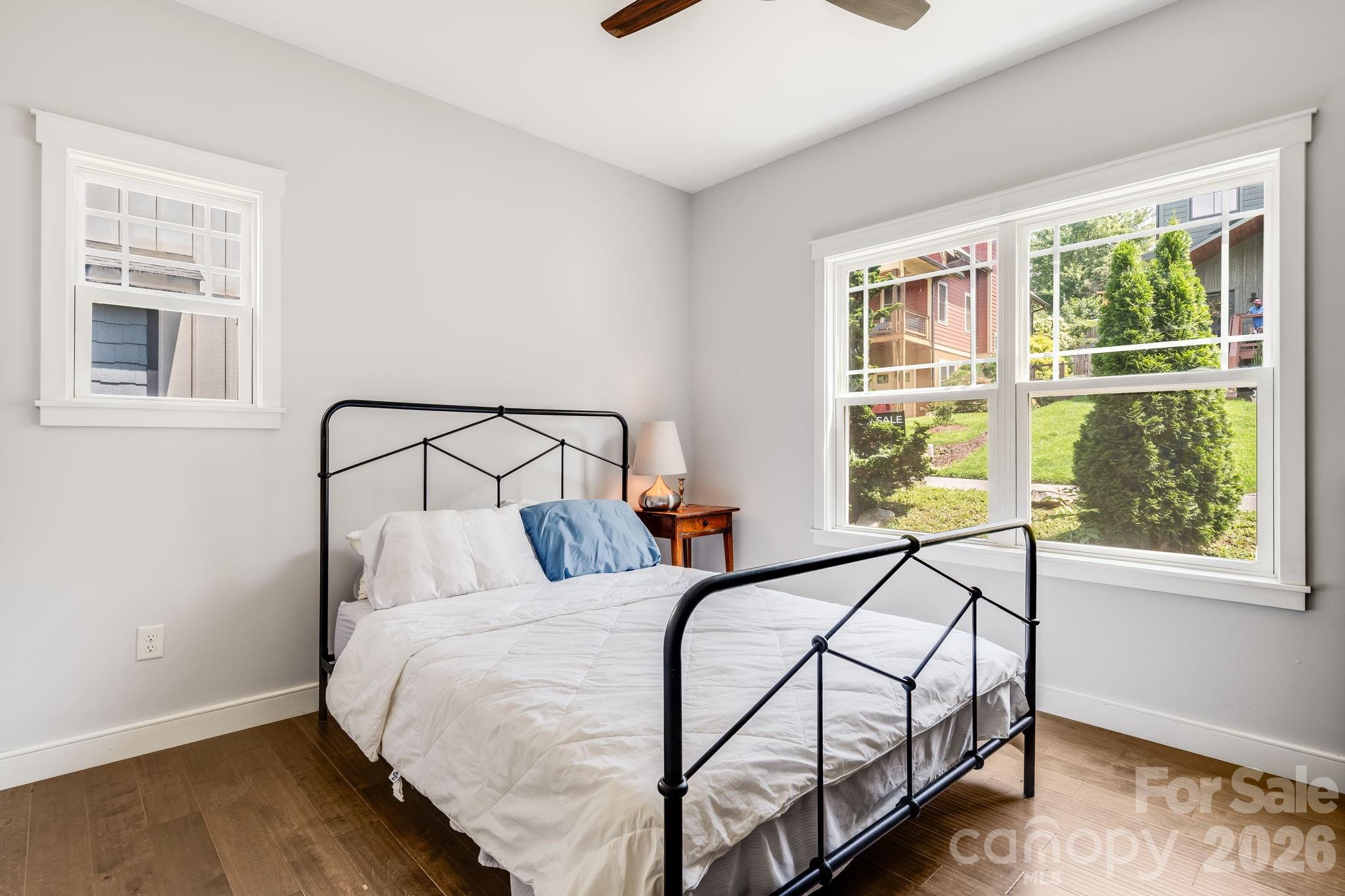 35 Emmett Lane — Asheville