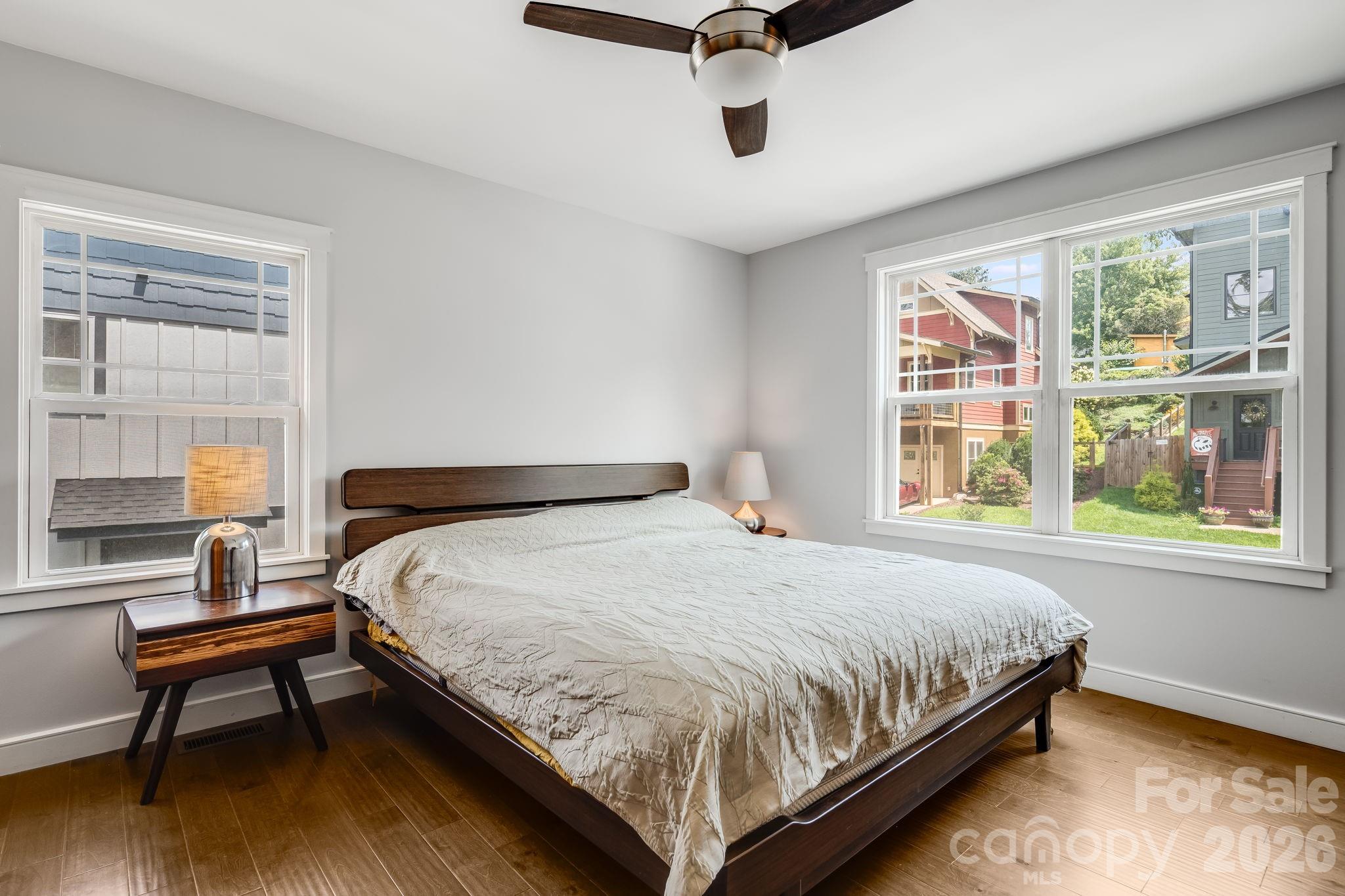 35 Emmett Lane — Asheville