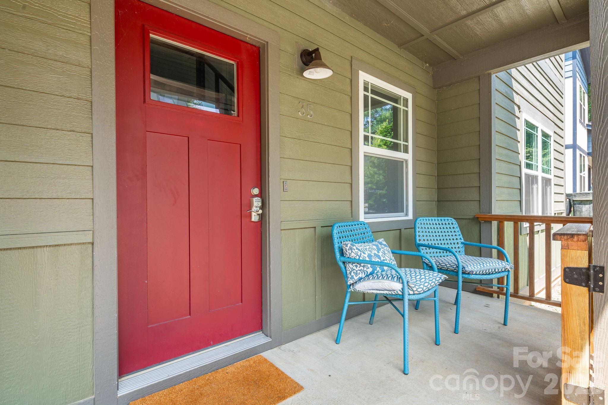 35 Emmett Lane — Asheville