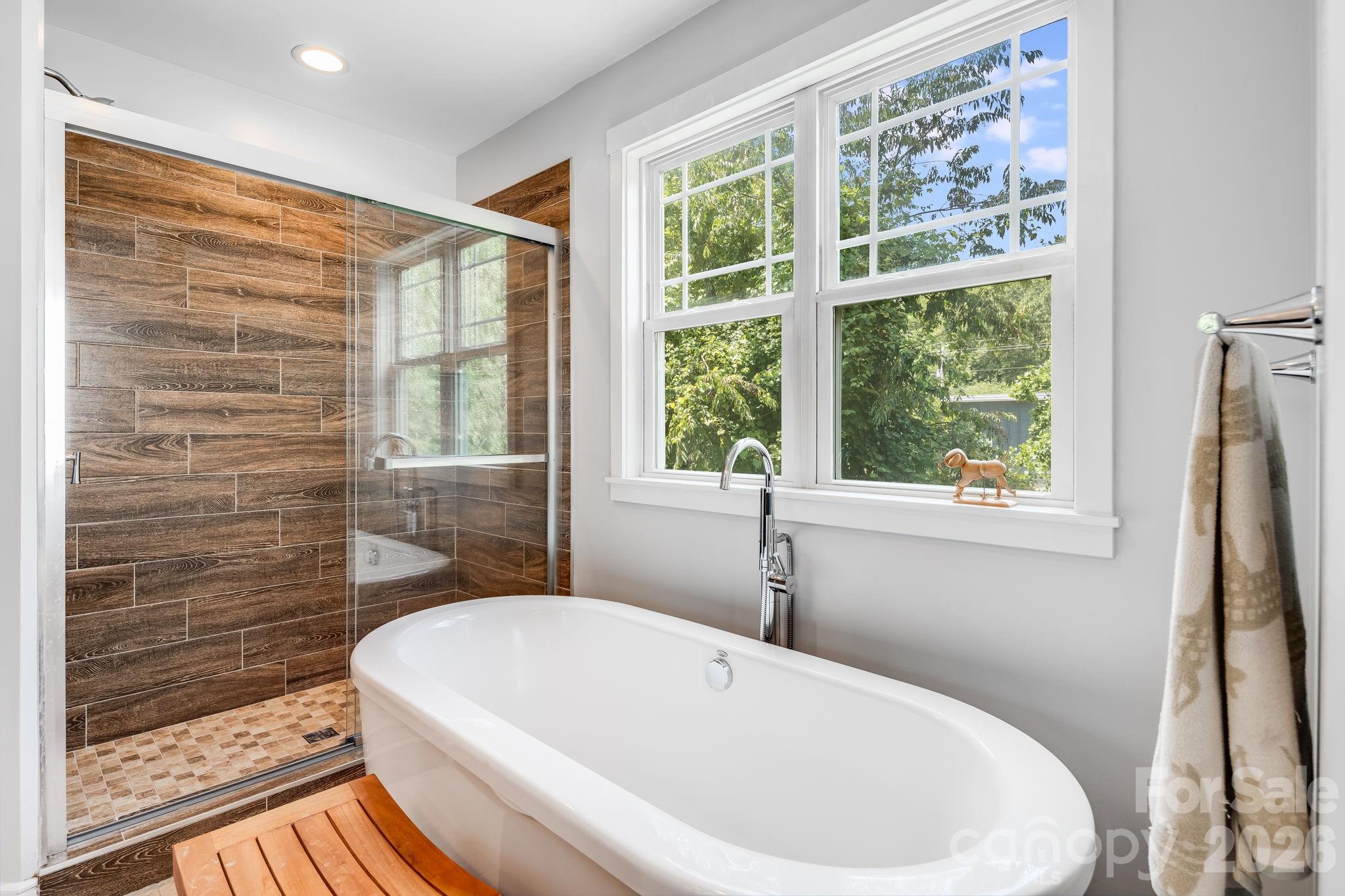 35 Emmett Lane — Asheville
