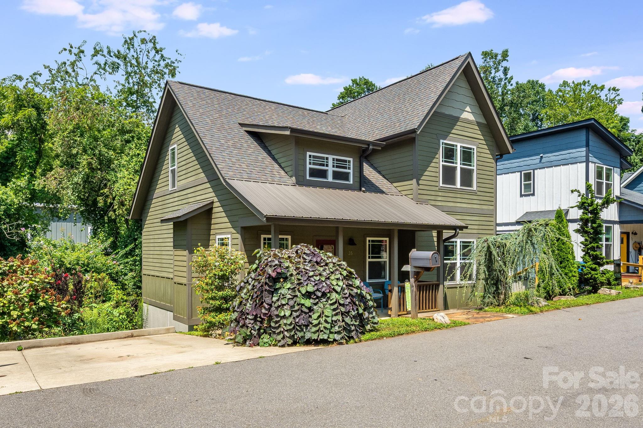 35 Emmett Lane — Asheville