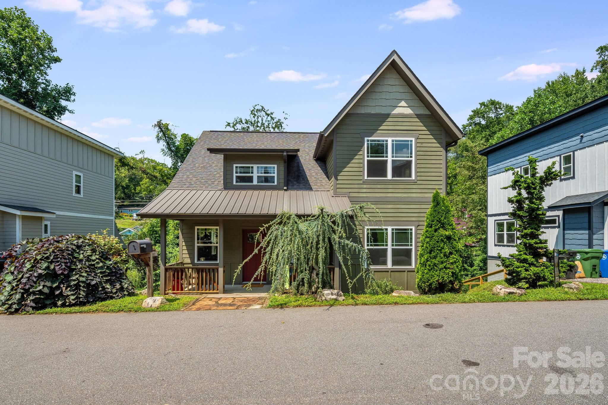 35 Emmett Lane — Asheville