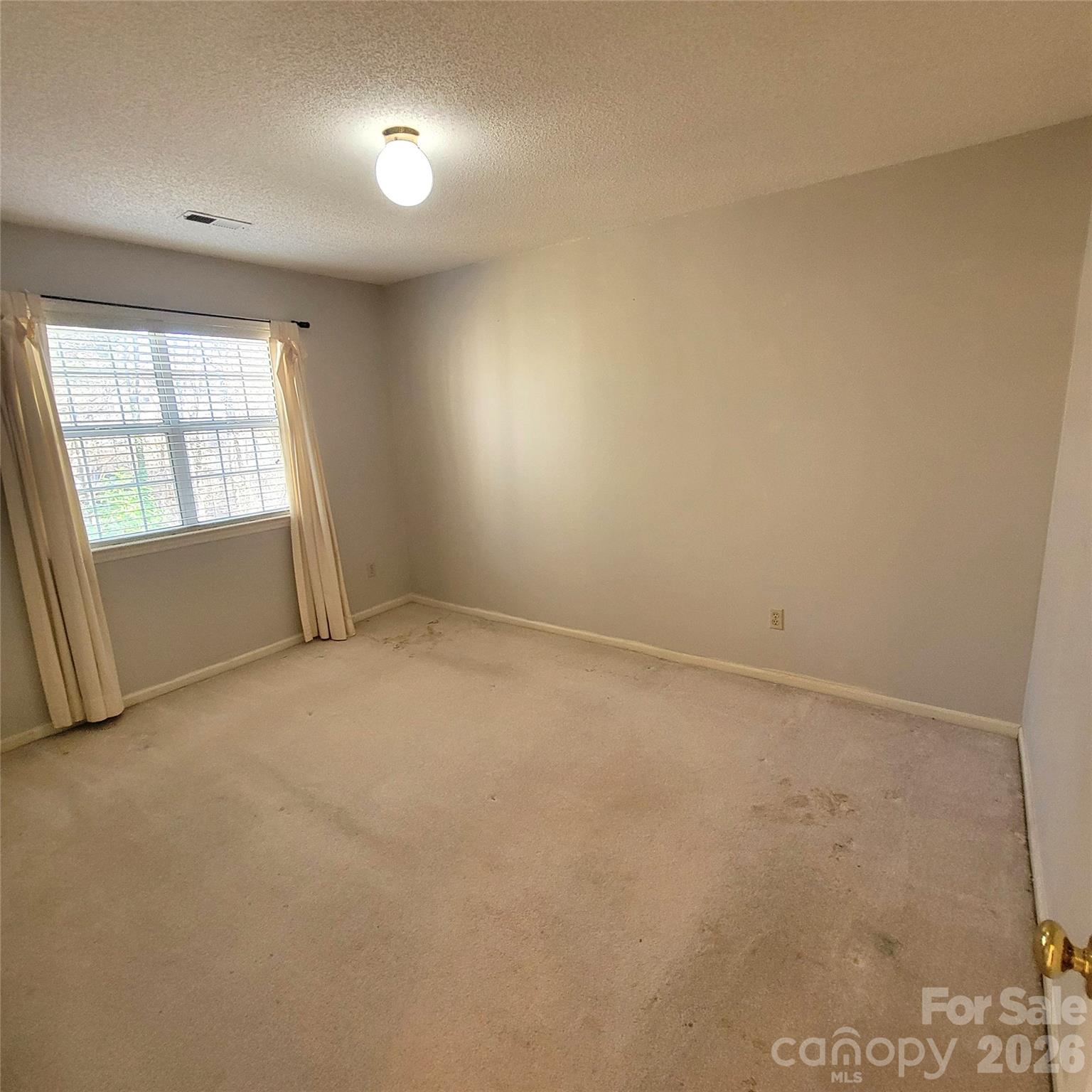 1009 Hunley Hill Court — Matthews