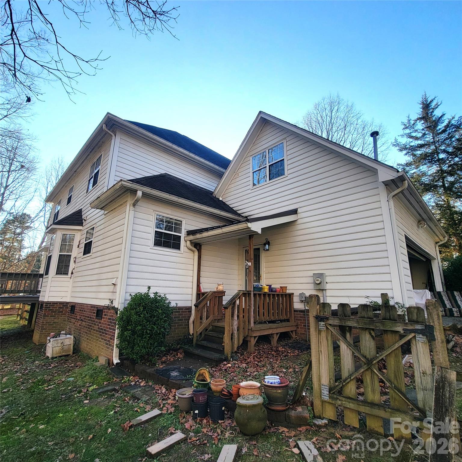 1009 Hunley Hill Court — Matthews