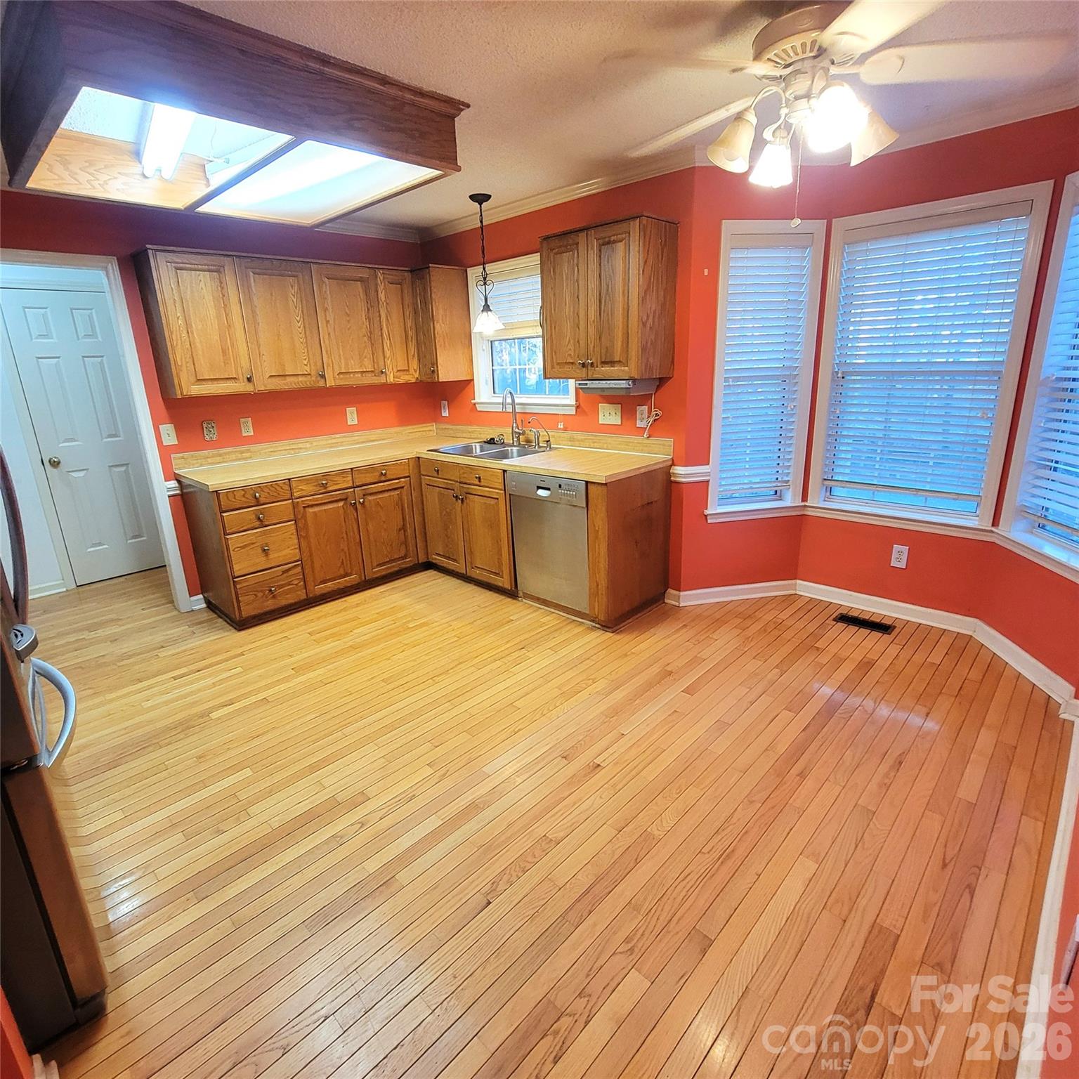 1009 Hunley Hill Court — Matthews