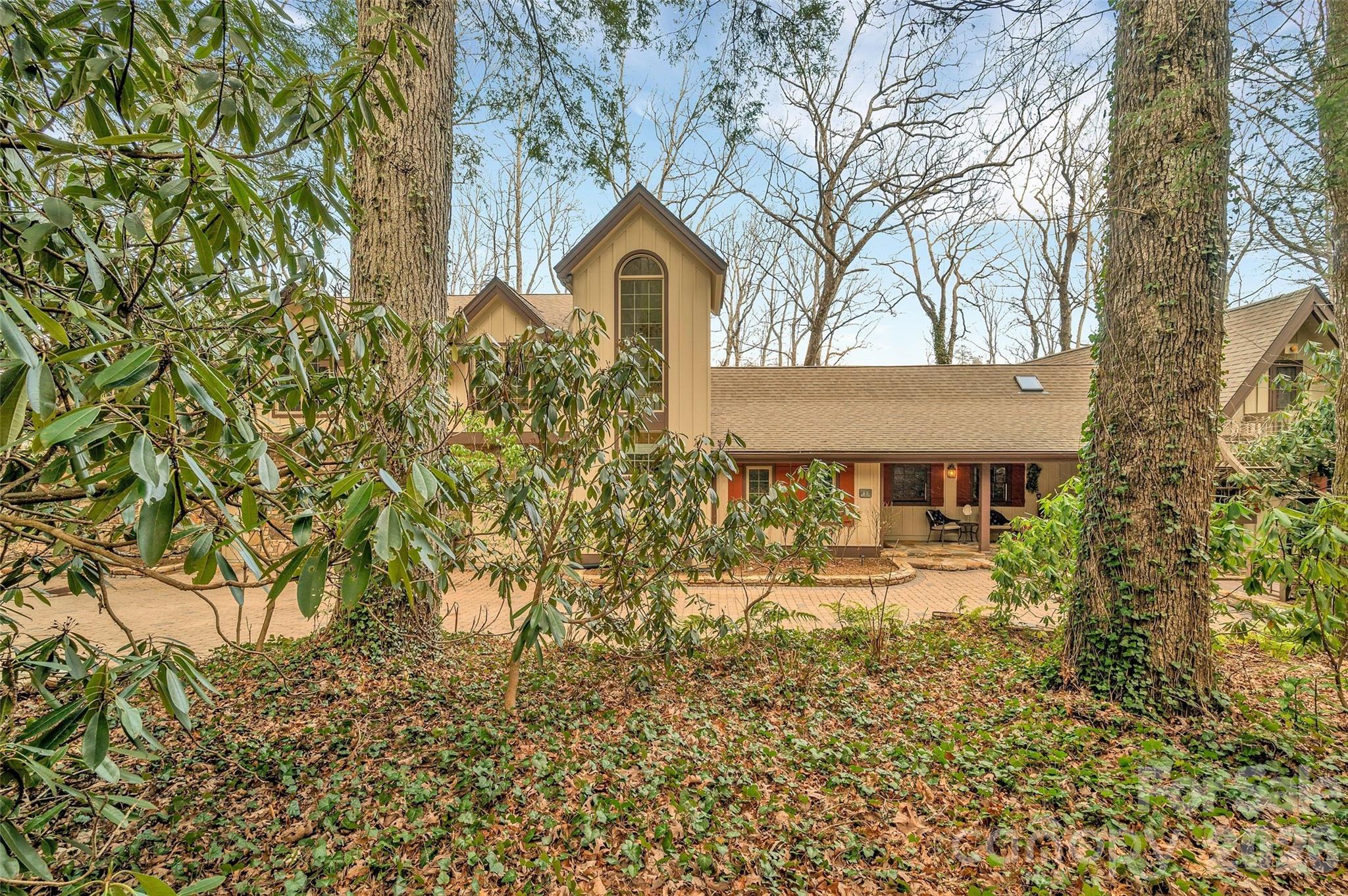 562 West Club Boulevard — Lake Toxaway