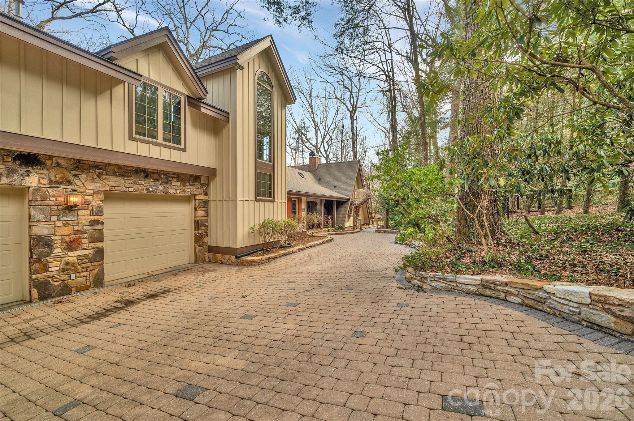 562 West Club Boulevard — Lake Toxaway