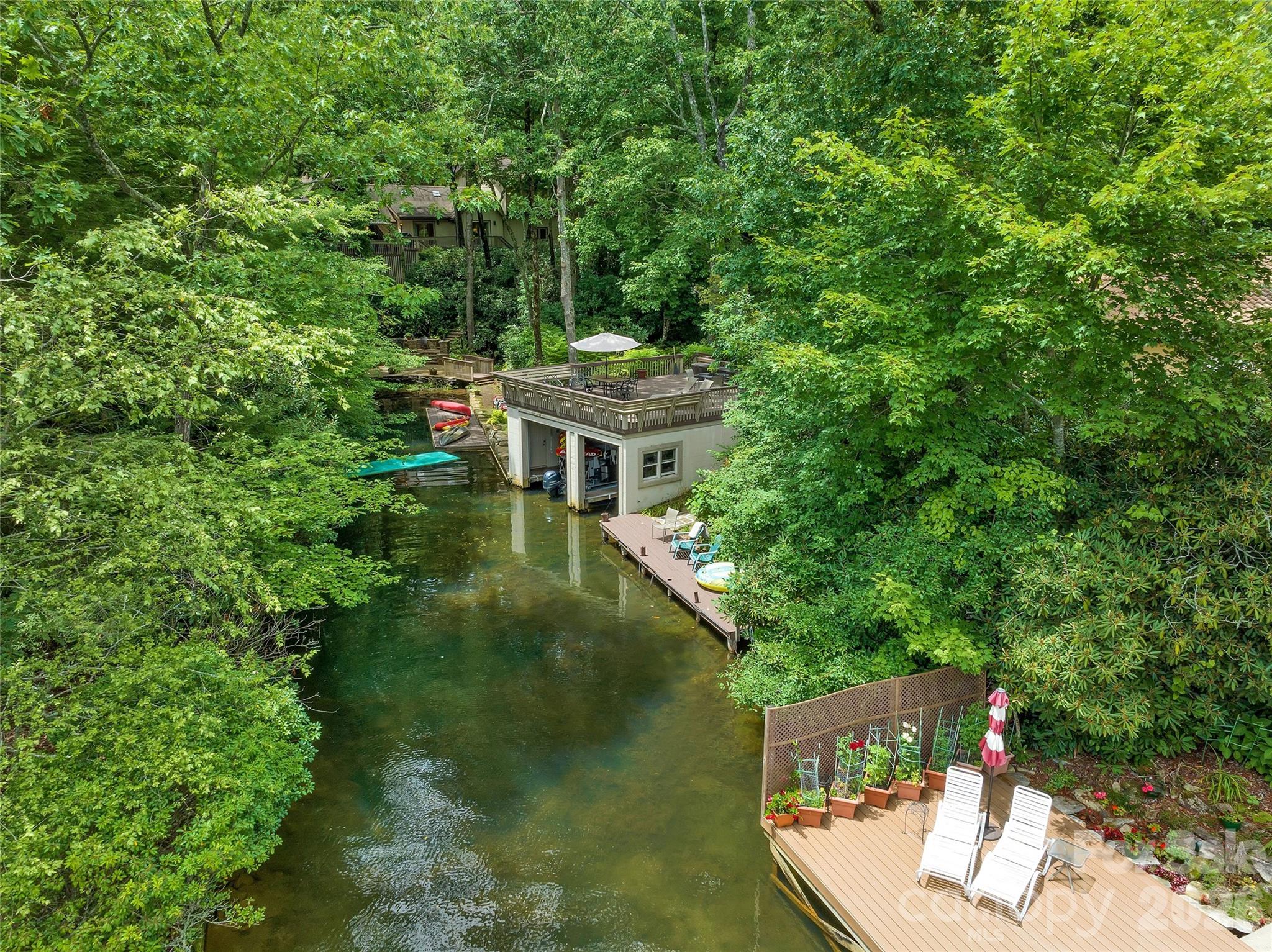 562 West Club Boulevard — Lake Toxaway