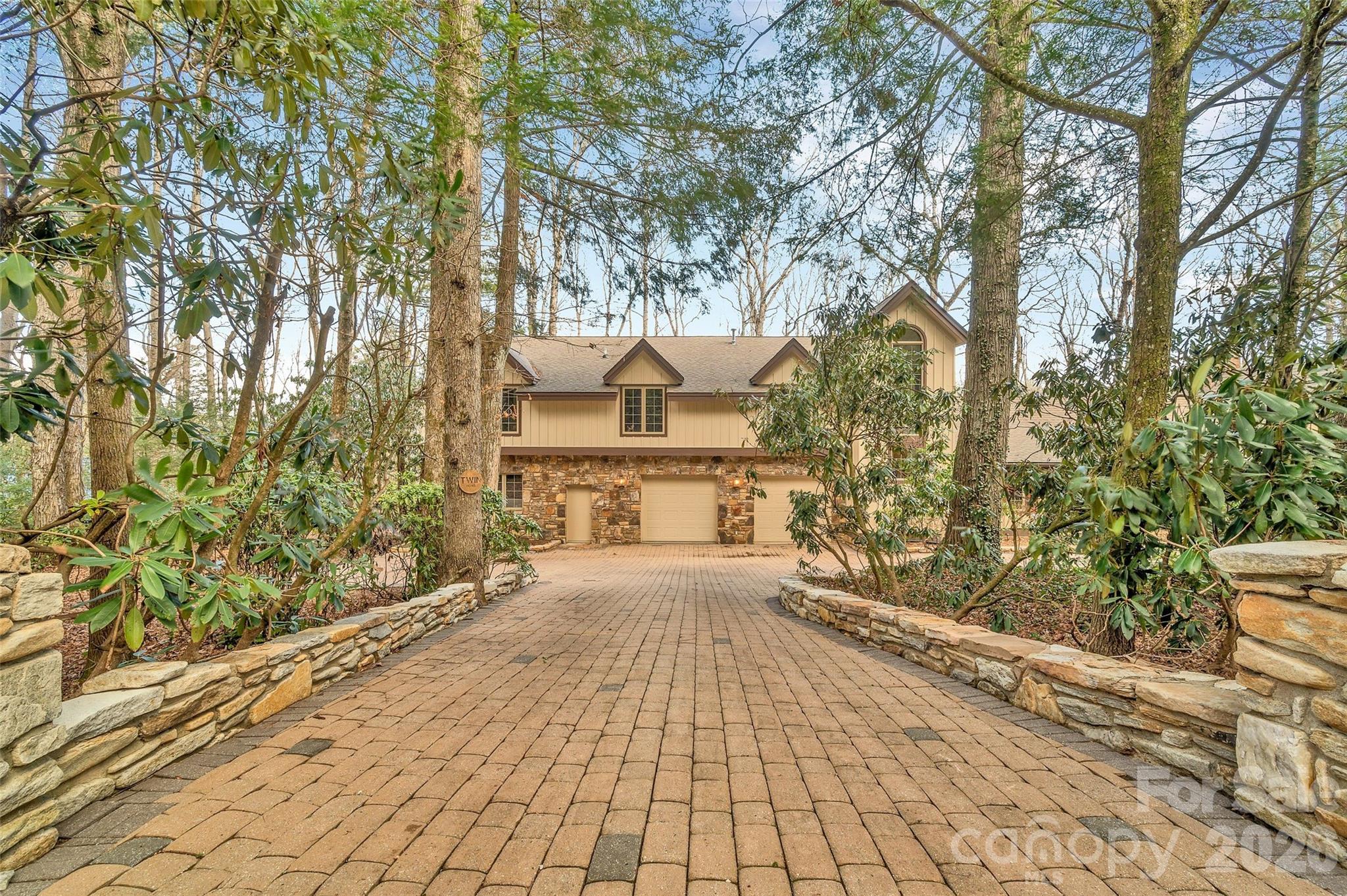 562 West Club Boulevard — Lake Toxaway