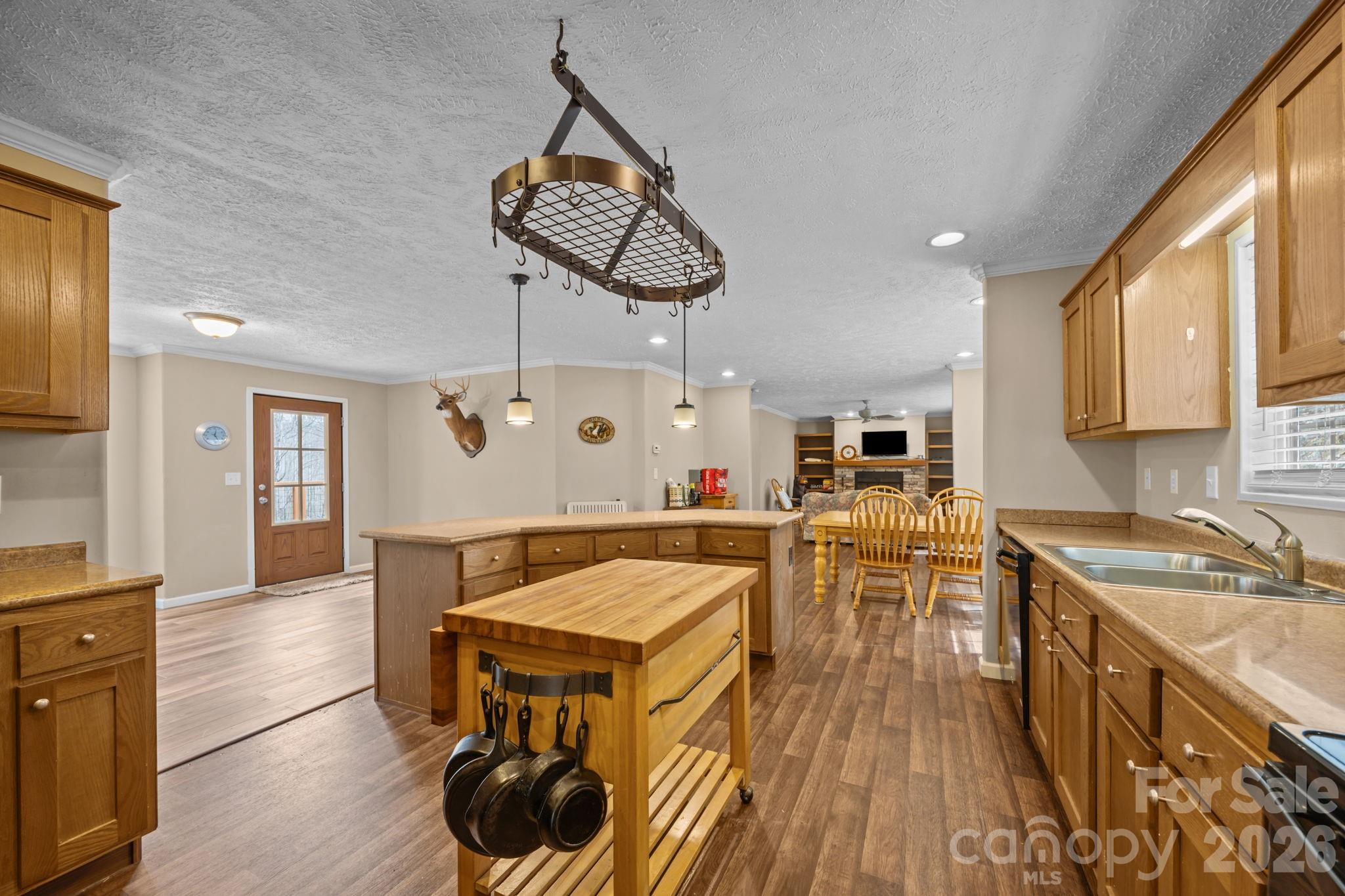 193 Tipstill Cove — Waynesville
