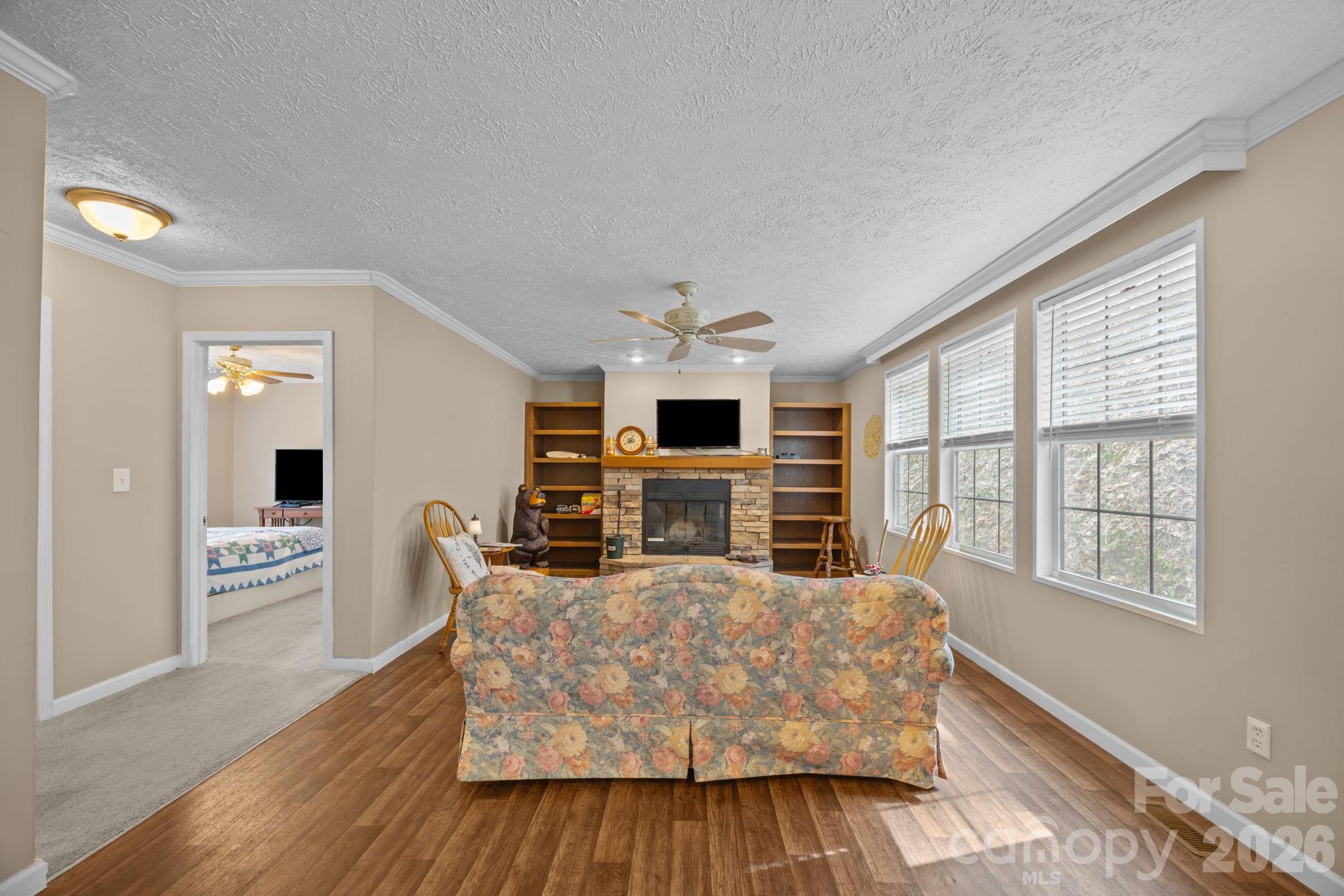193 Tipstill Cove — Waynesville