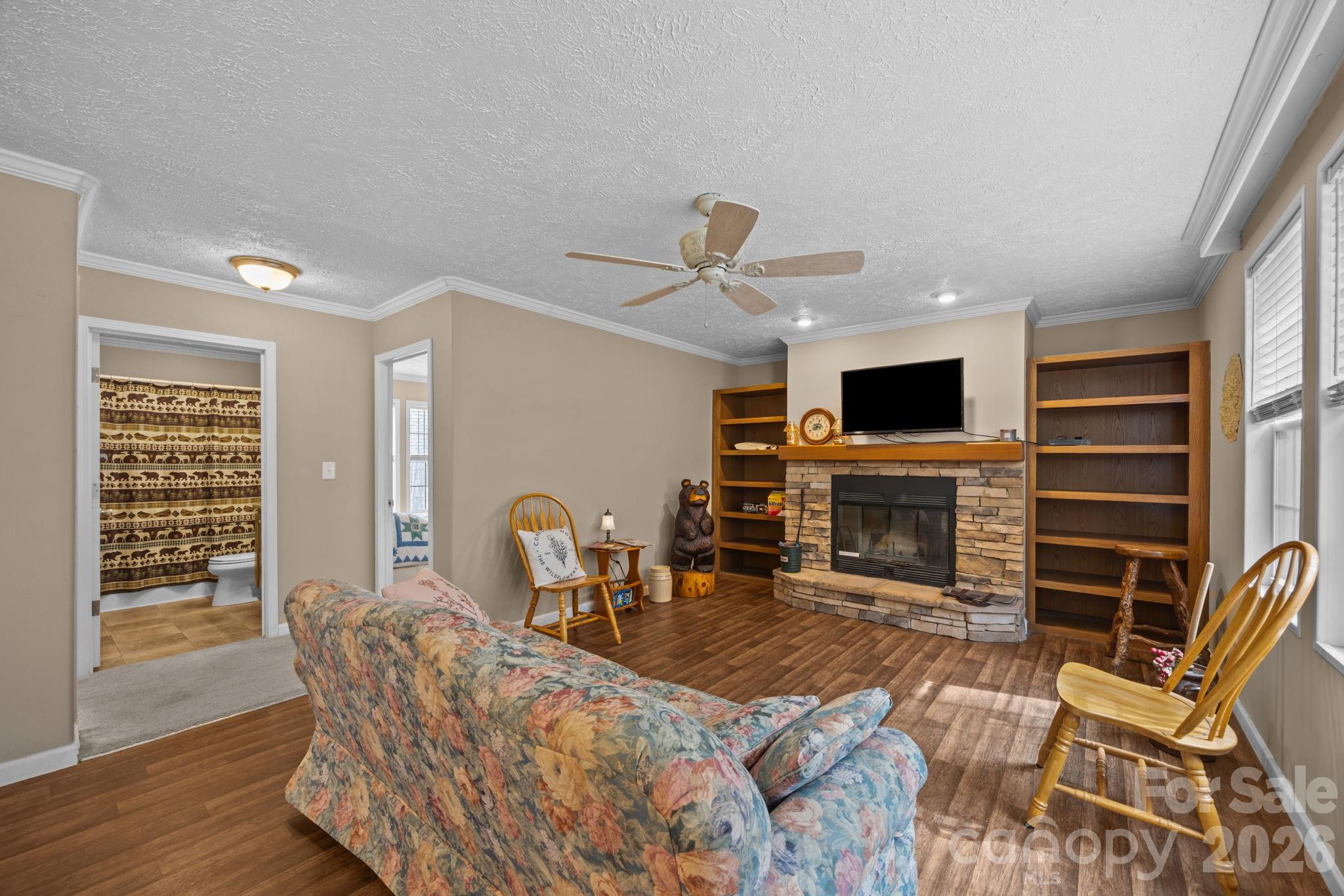193 Tipstill Cove — Waynesville