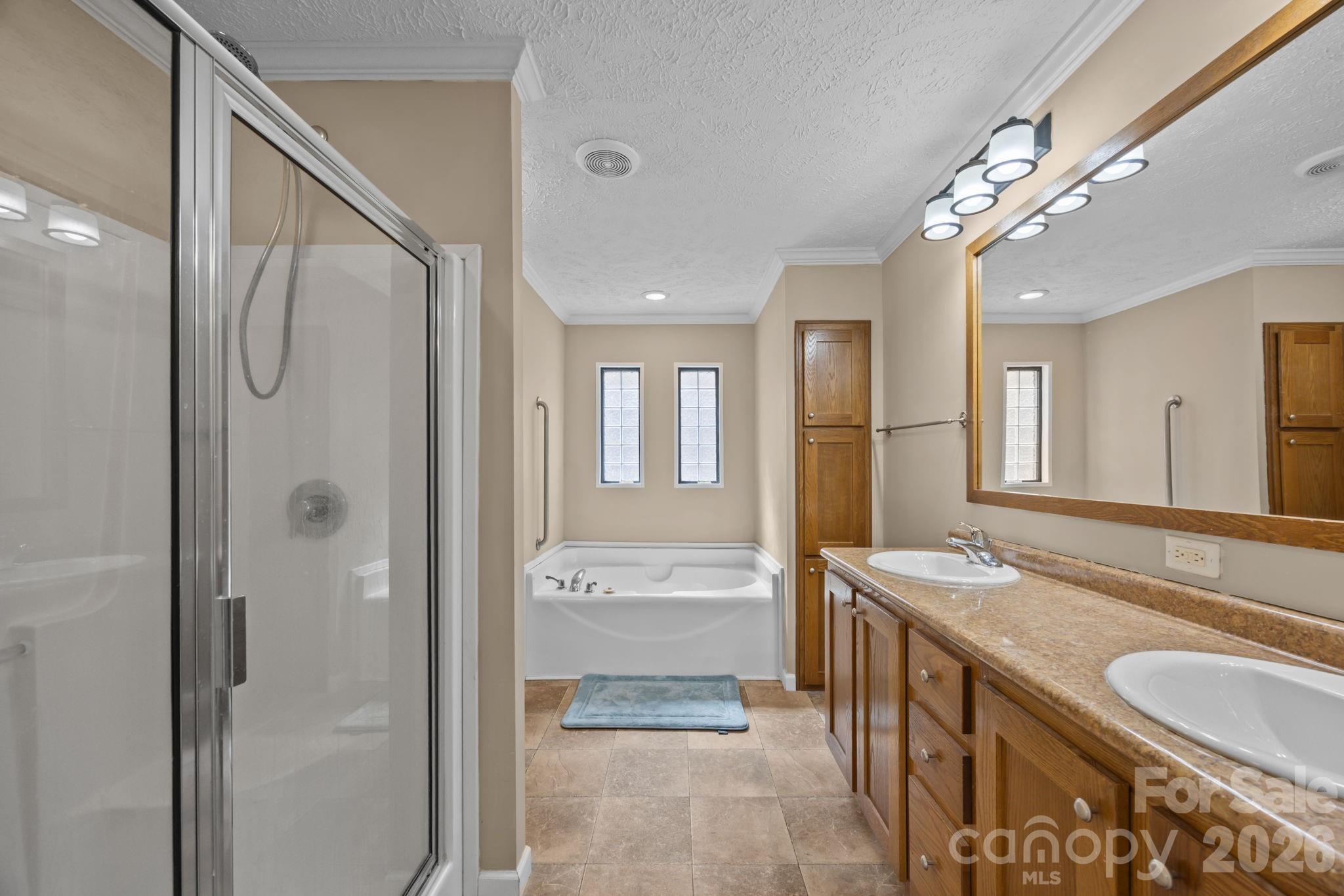 193 Tipstill Cove — Waynesville