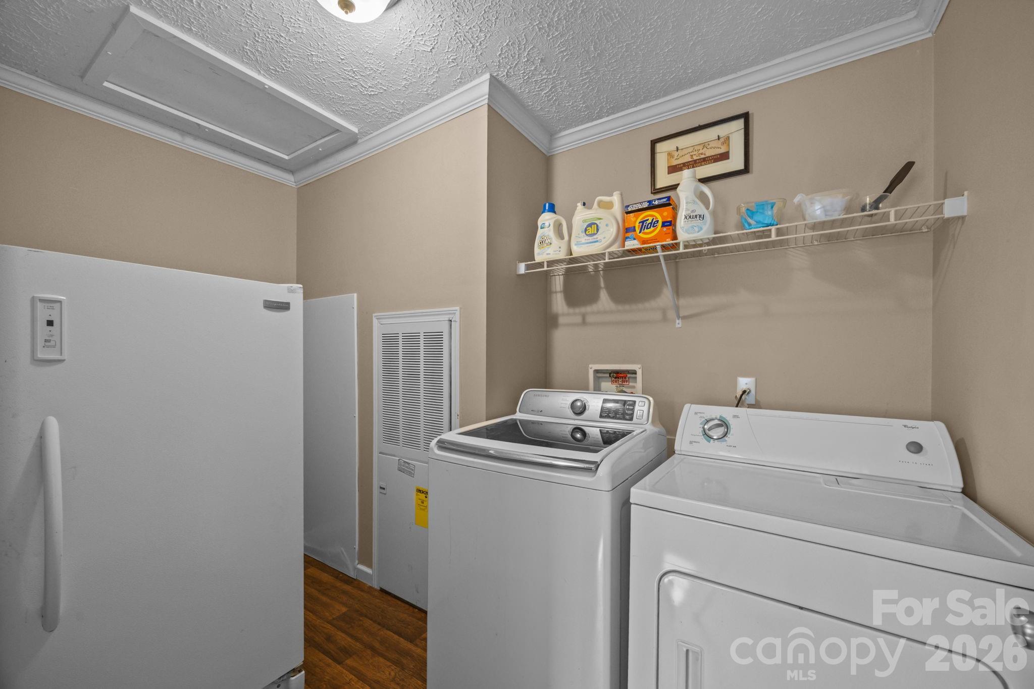 193 Tipstill Cove — Waynesville