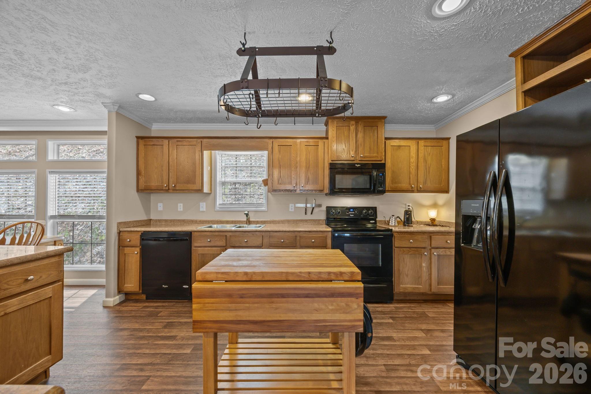 193 Tipstill Cove — Waynesville